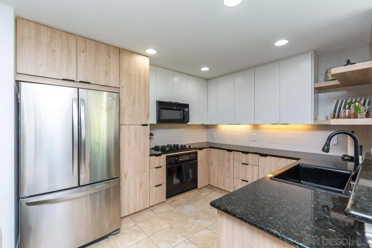 https://cdn.realtyfeed.com/cdn/127/260014050/e08b684aa98e5d64b0ef98f0495c2b18.webp