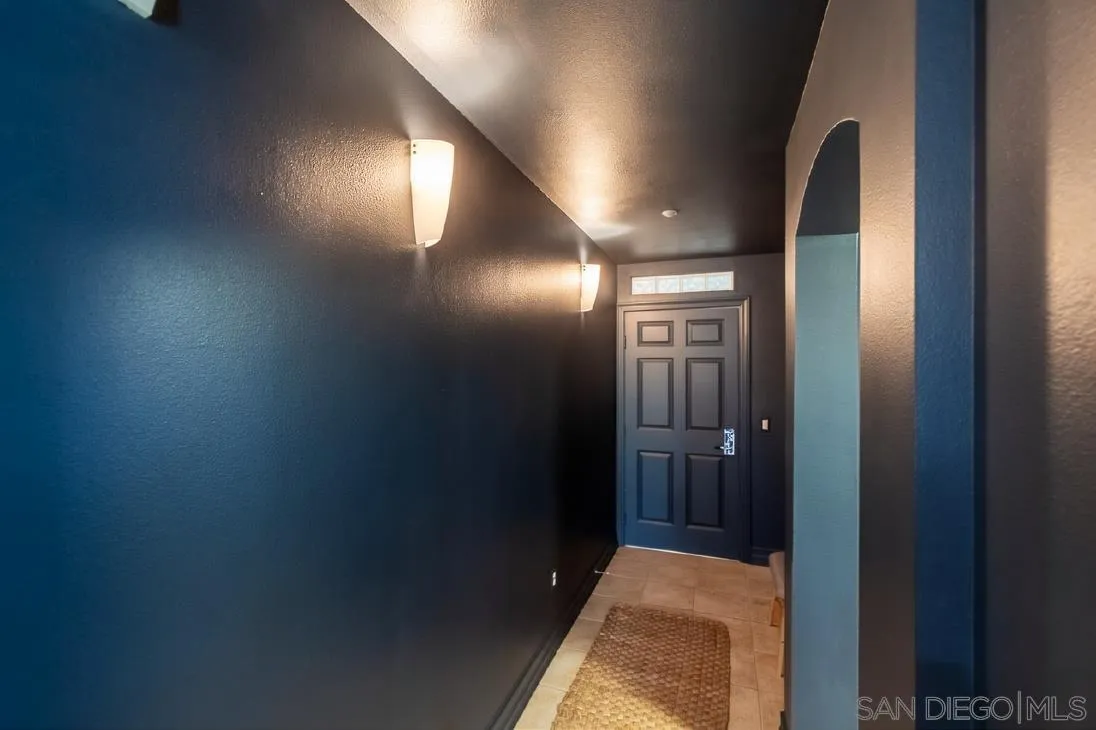 https://cdn.realtyfeed.com/cdn/127/260014050/e33f1401ec67b66bc9a4ea675698f1f2.webp