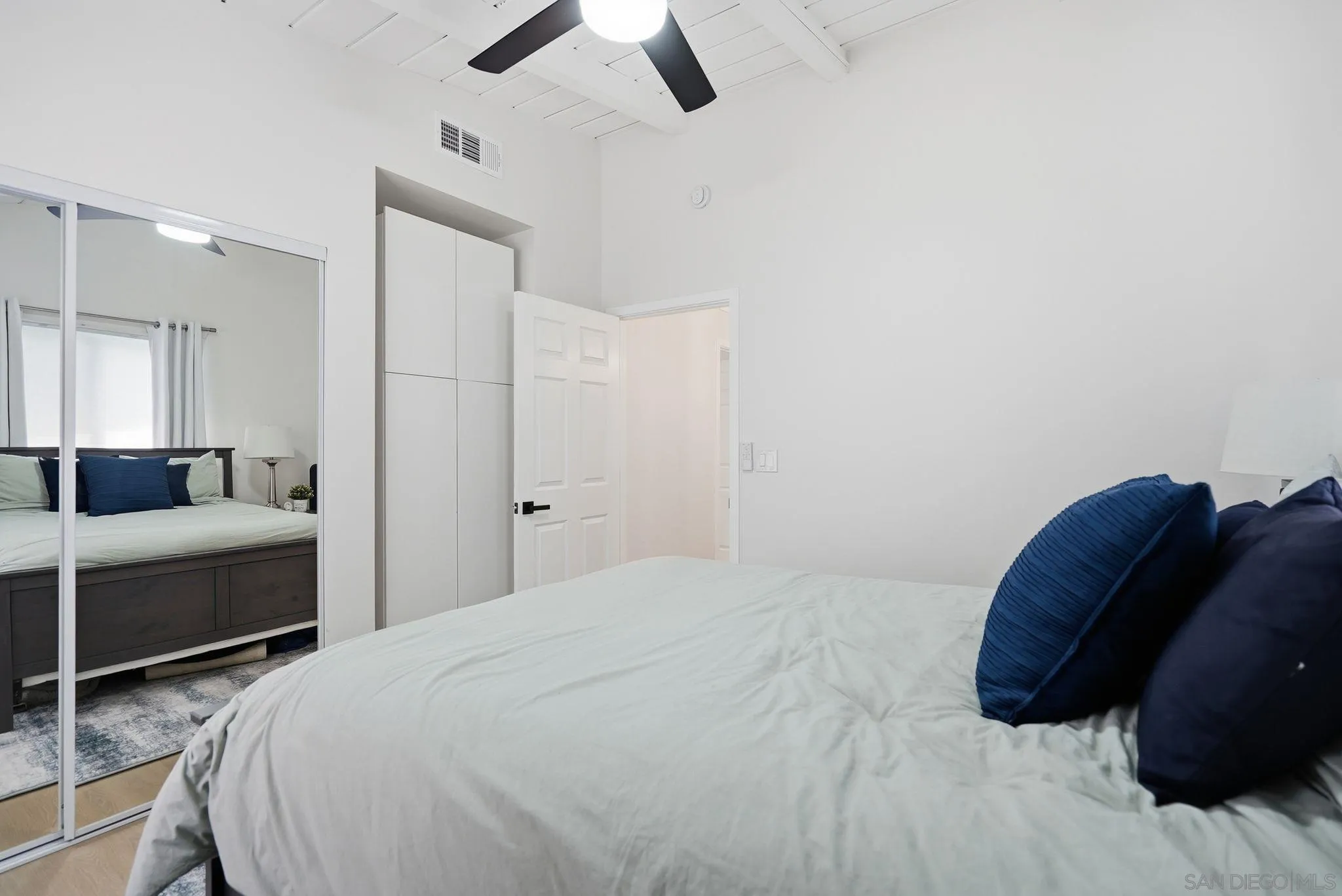 https://cdn.realtyfeed.com/cdn/127/260014051/0c5dd54aefe72cc5f72422fcb053e88a.webp