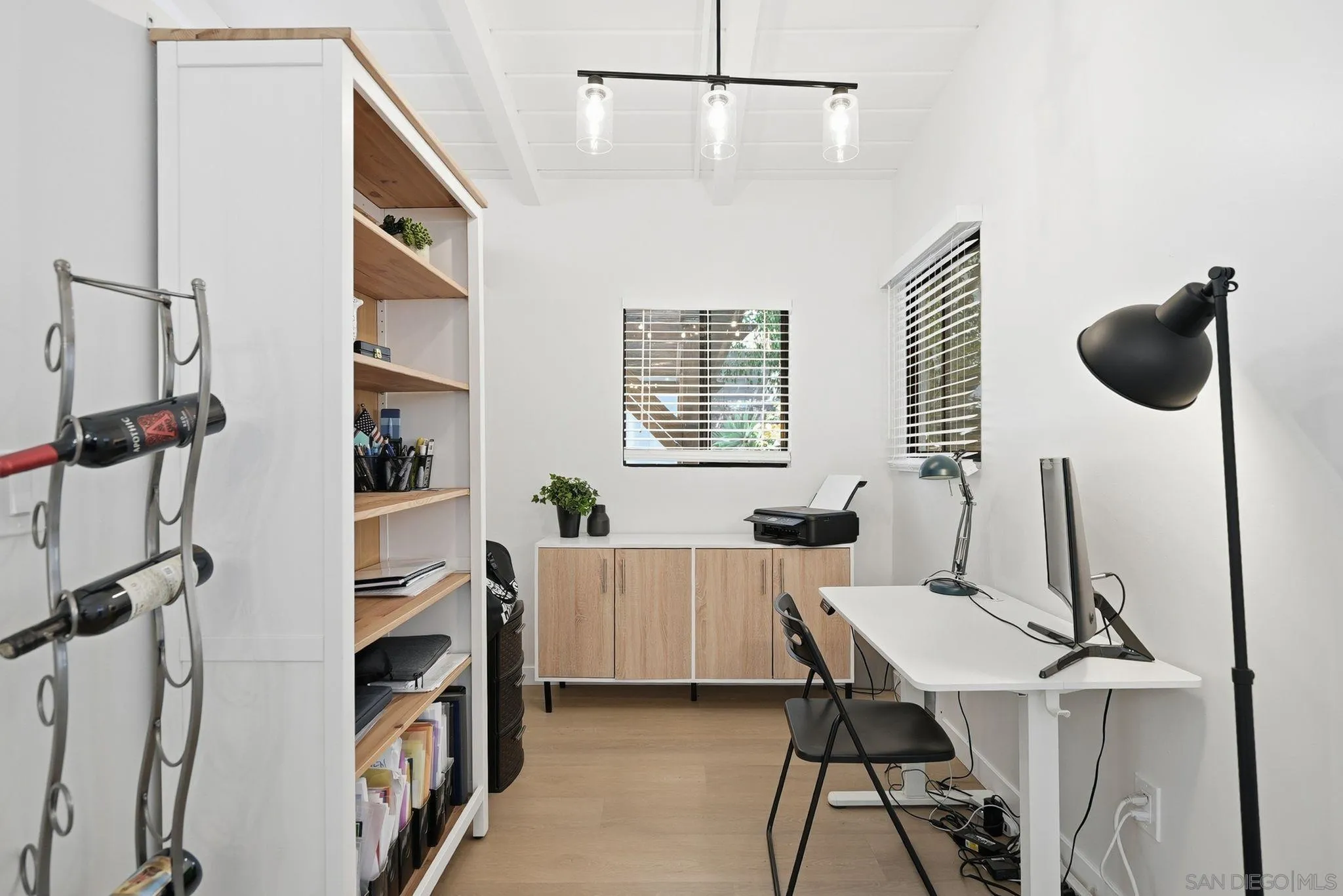 https://cdn.realtyfeed.com/cdn/127/260014051/1343fac305e10efd4525c2ca3472372c.webp