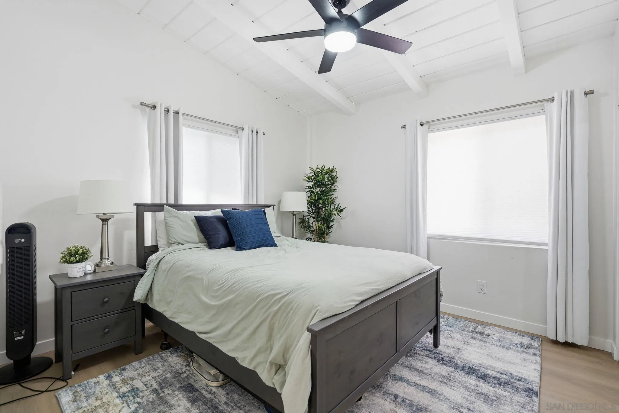 https://cdn.realtyfeed.com/cdn/127/260014051/8c9f6623da17c03cd83e4debcf055d14.webp