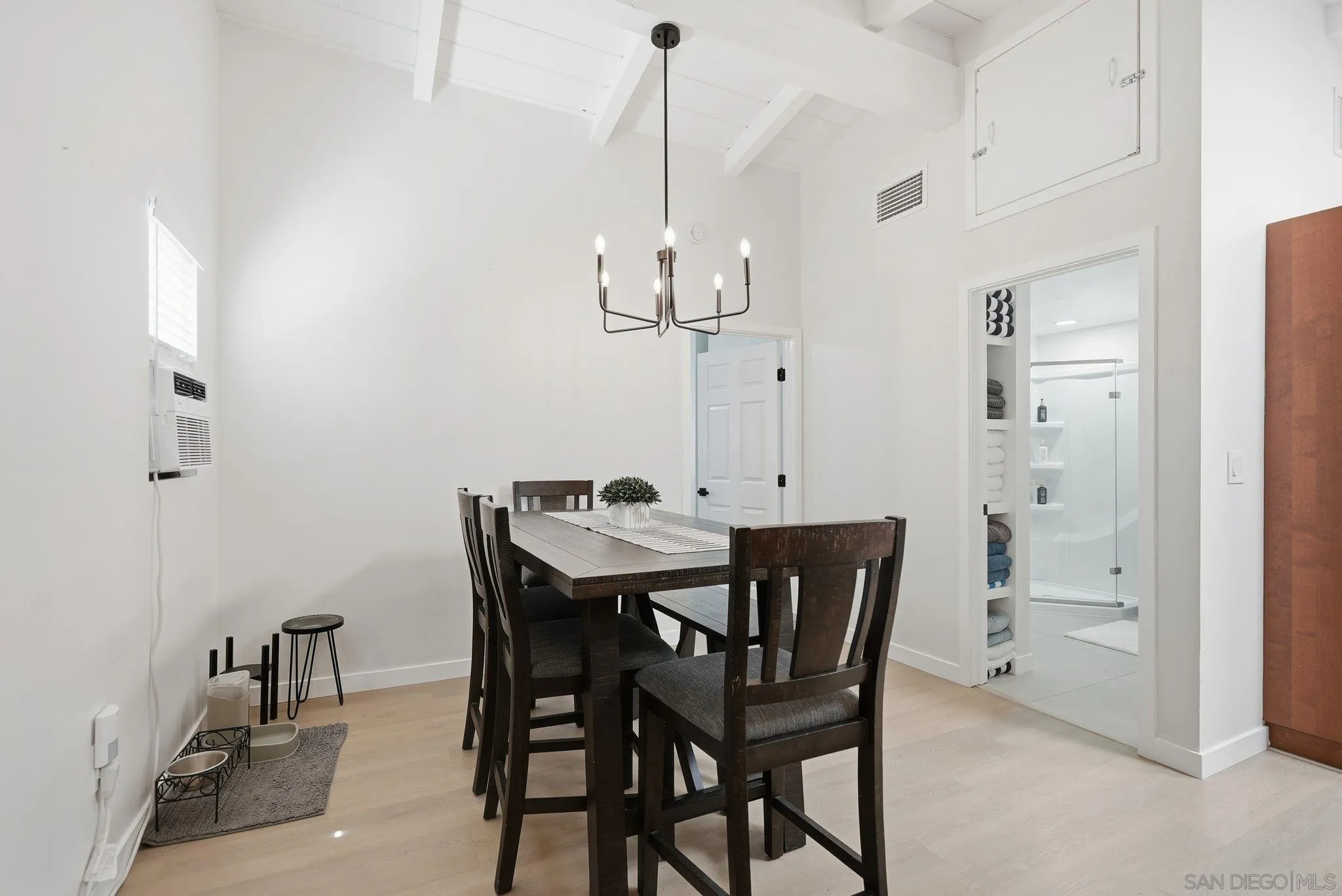 https://cdn.realtyfeed.com/cdn/127/260014051/9c9dd3bb6d14641d798f549f132379d0.webp