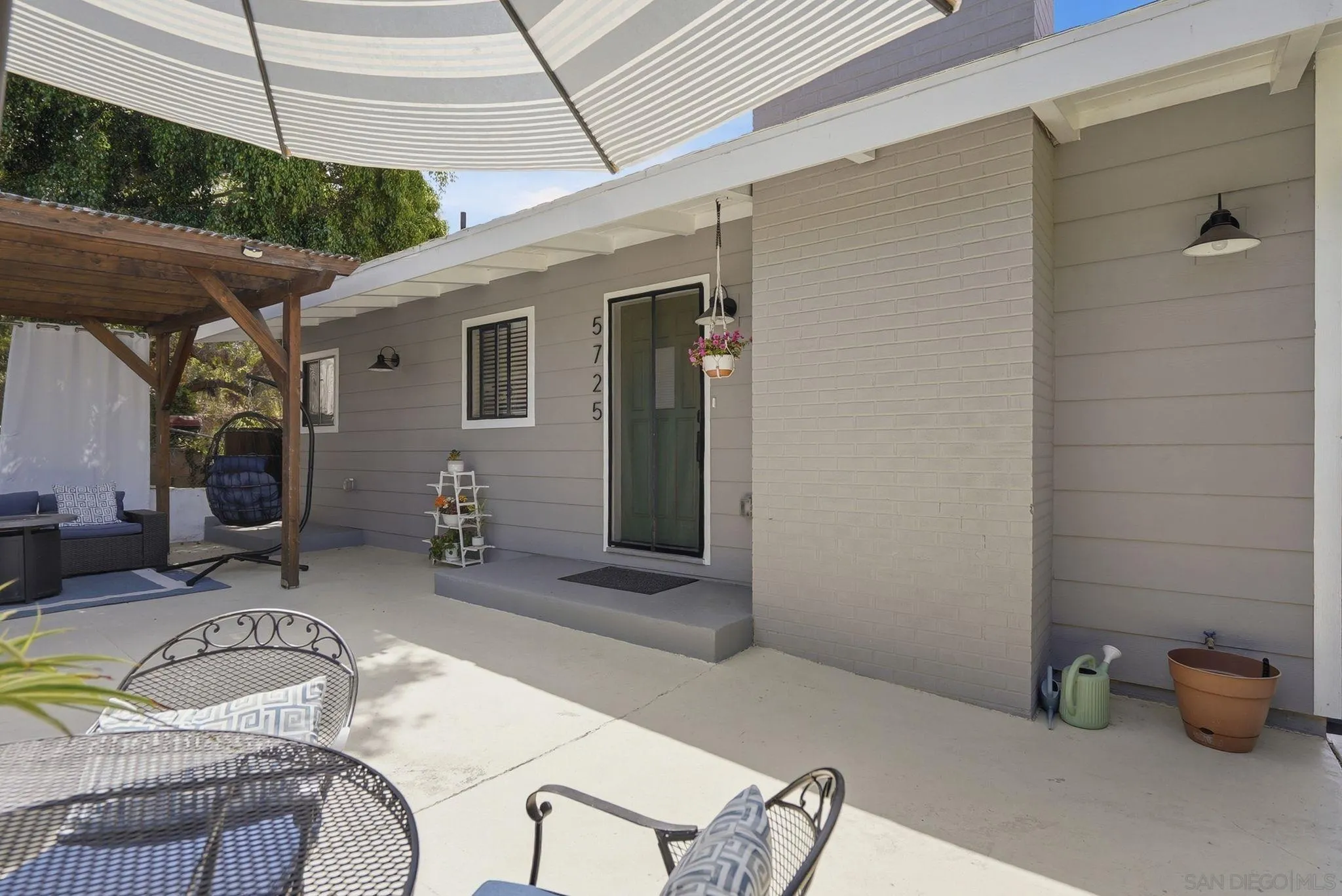 https://cdn.realtyfeed.com/cdn/127/260014051/e26c45fcc2a050611d17b39943b427ef.webp