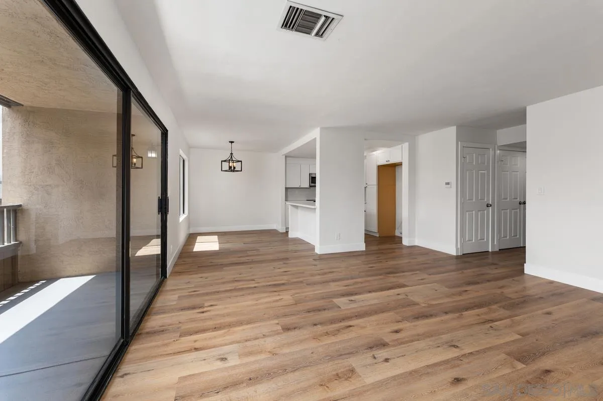 Photo #9: 260014052 Listing: Photo #9