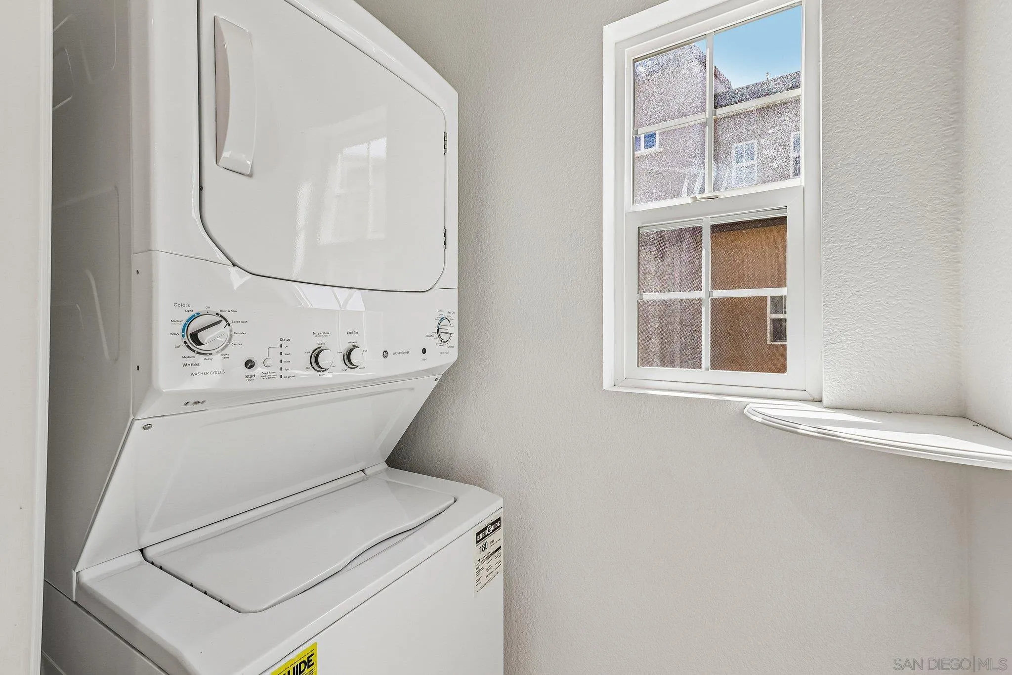 https://cdn.realtyfeed.com/cdn/127/260014055/381a399534523f712e02805d24d9938b.webp