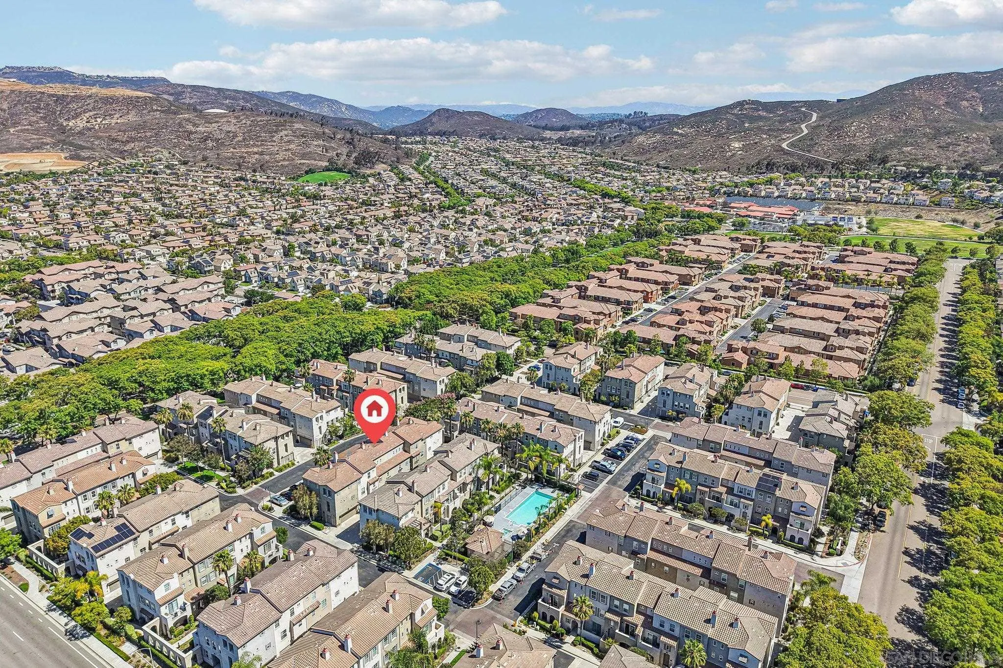 https://cdn.realtyfeed.com/cdn/127/260014055/d6acb788dd882785435985d034ac10f2.webp