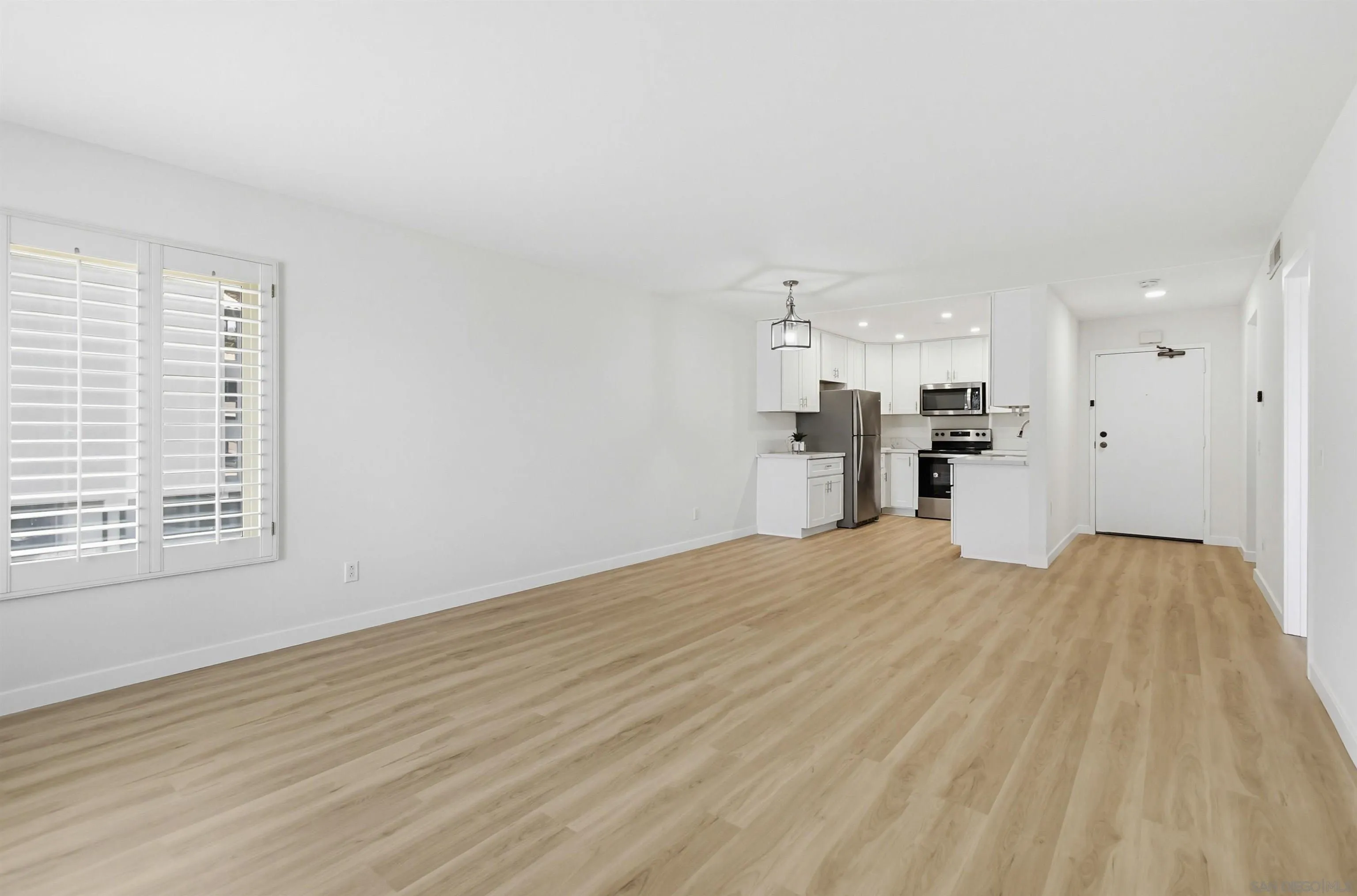 https://cdn.realtyfeed.com/cdn/127/260014059/2aed24b0c69e27eb1bf6a0df6b8479e4.webp
