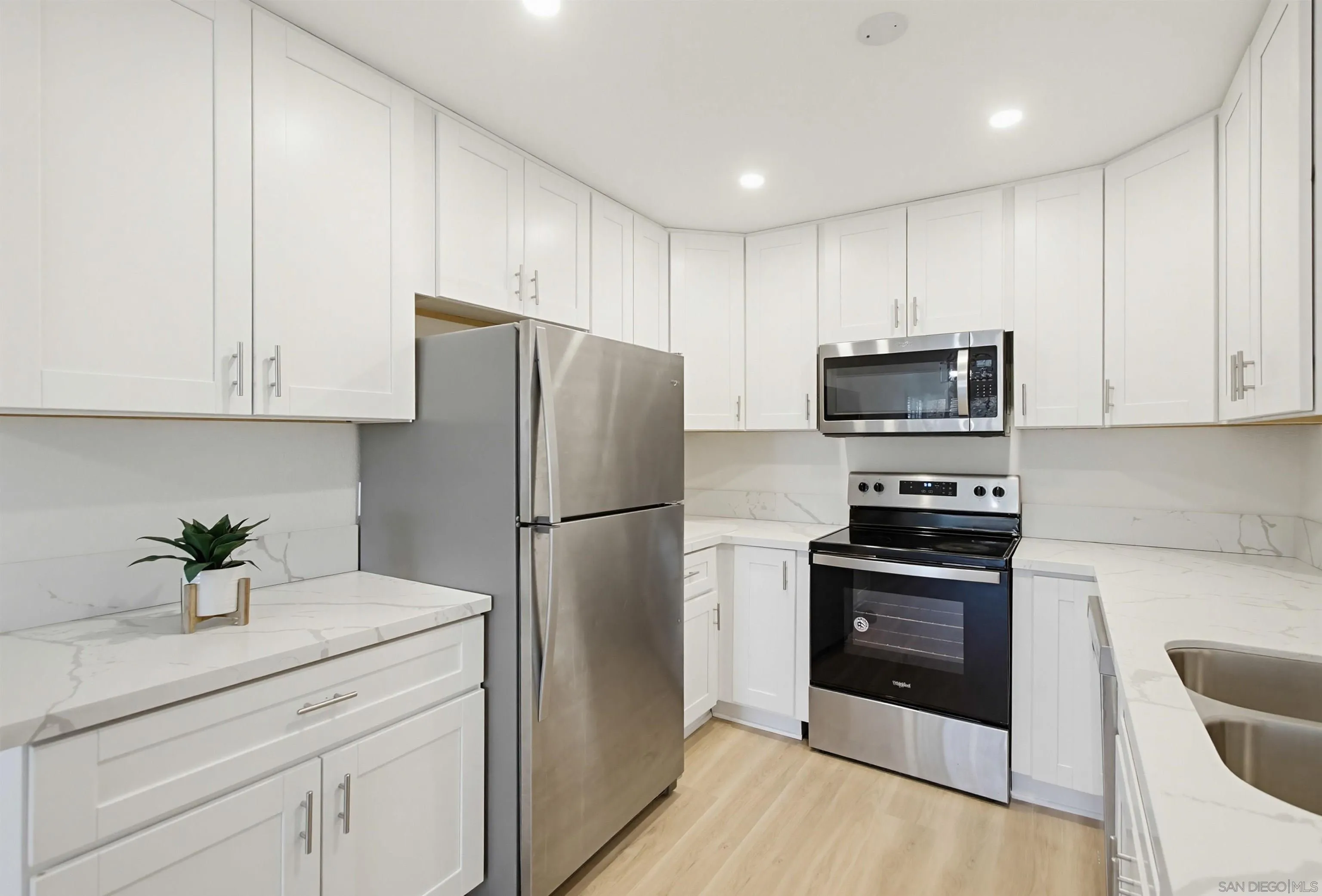 https://cdn.realtyfeed.com/cdn/127/260014059/2be722be7d7434df3f52ae96c379f4af.webp