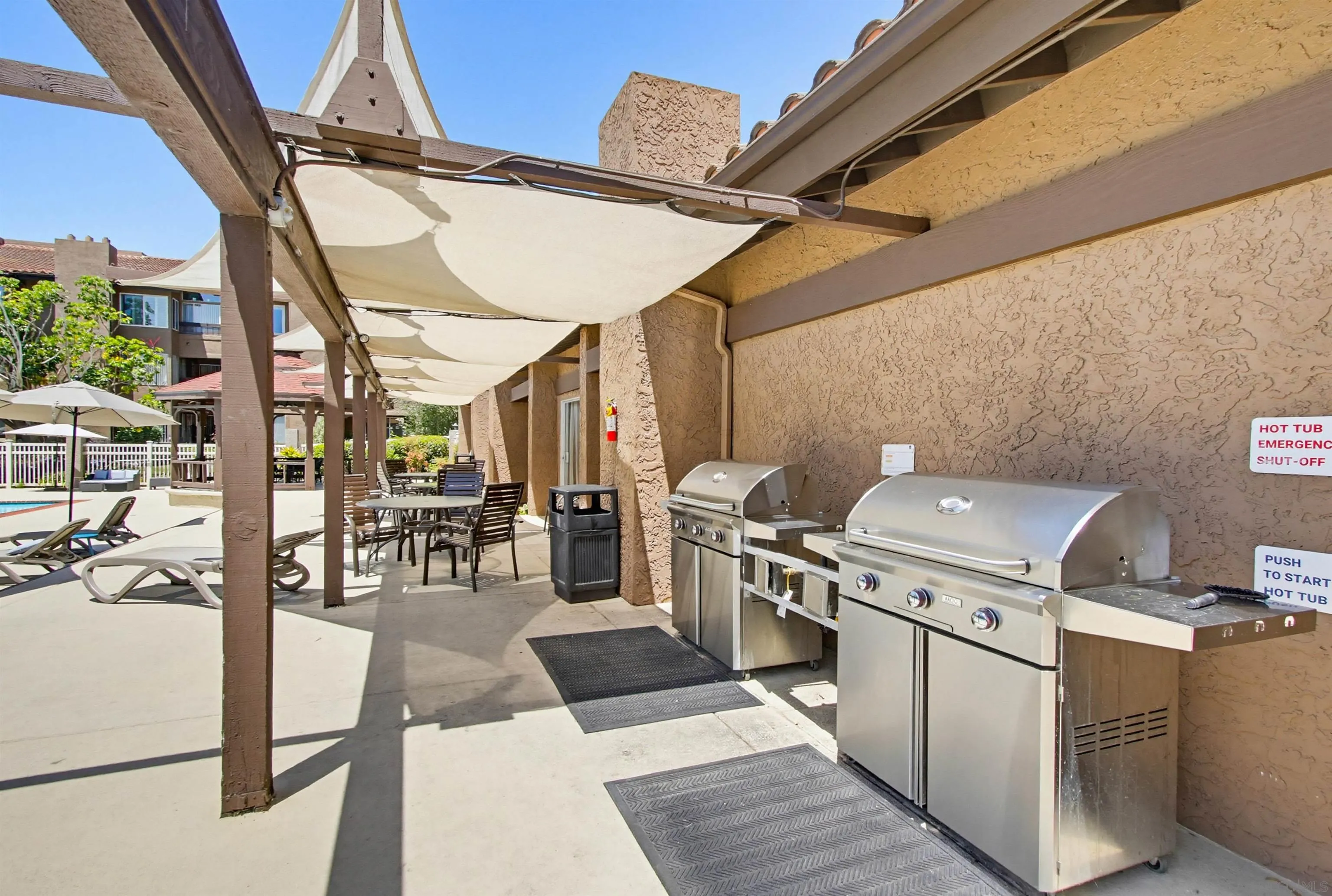 https://cdn.realtyfeed.com/cdn/127/260014059/c8bfd4eb661345062f43ba88e259ee46.webp