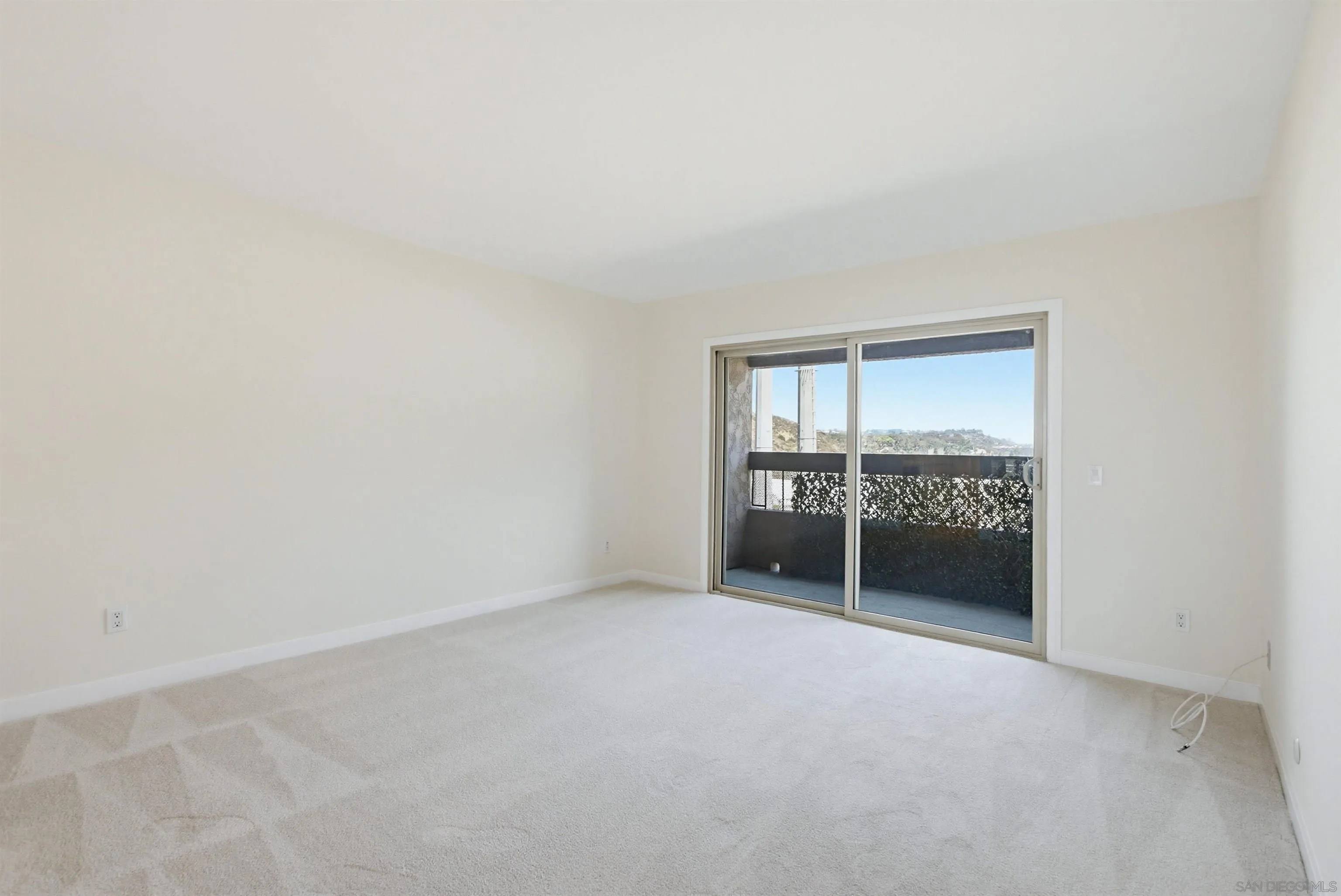 https://cdn.realtyfeed.com/cdn/127/260014059/e445ff1cf434b79cb112efb3bfe9982a.webp