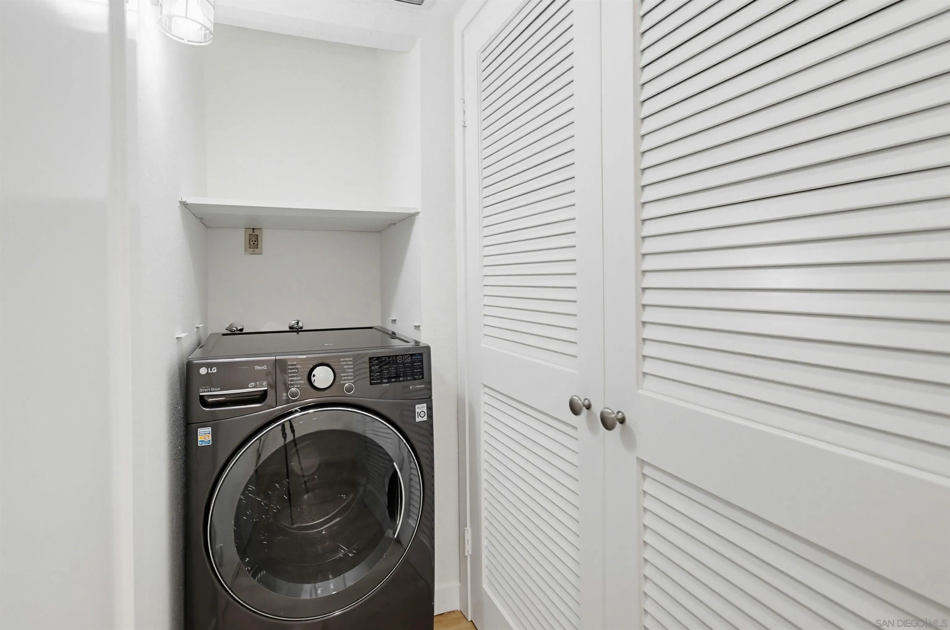 https://cdn.realtyfeed.com/cdn/127/260014059/f1a5b080947966908b03ba68c6436432.webp