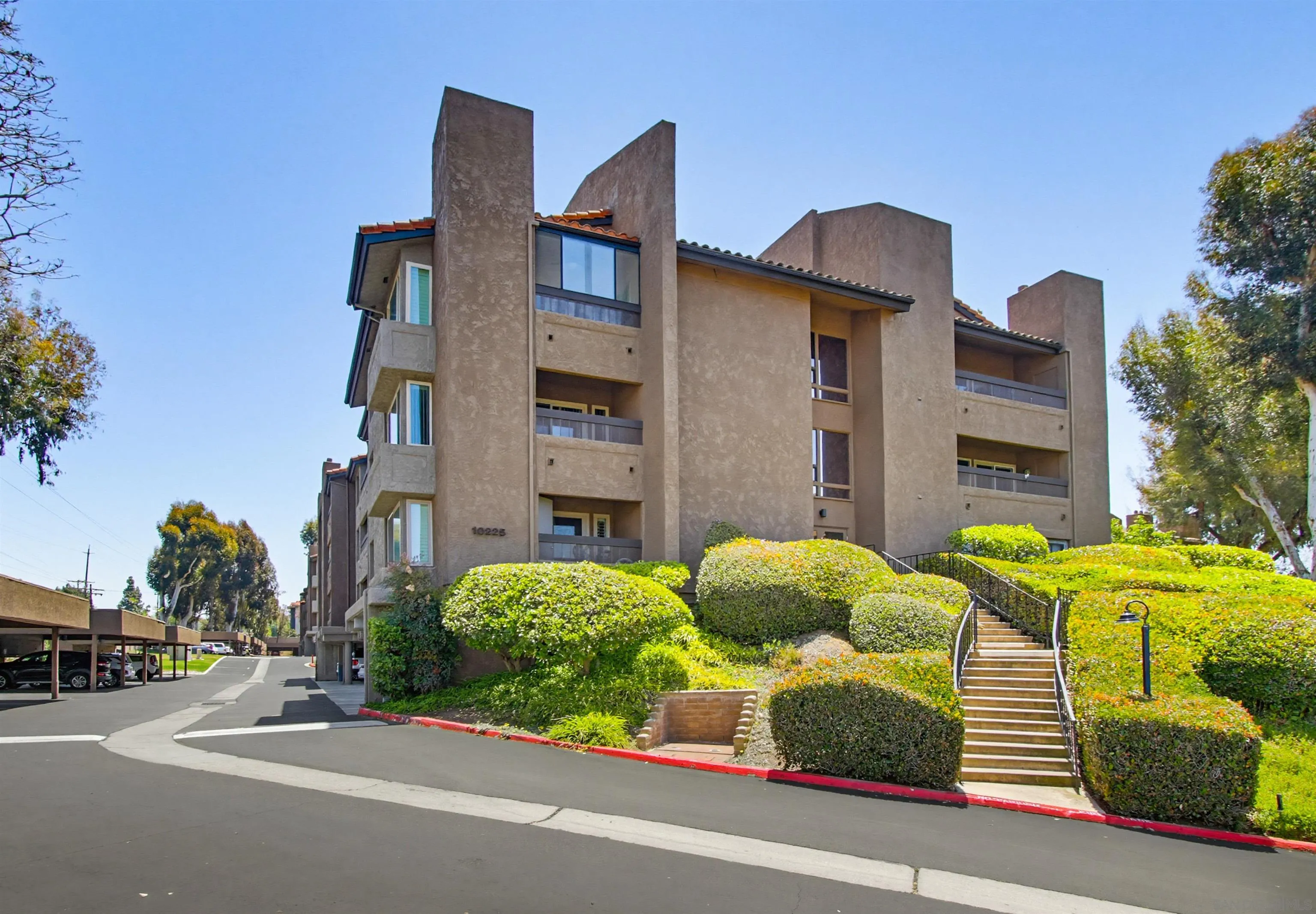 https://cdn.realtyfeed.com/cdn/127/260014059/f93027979ef935223867edfc6a473291.webp
