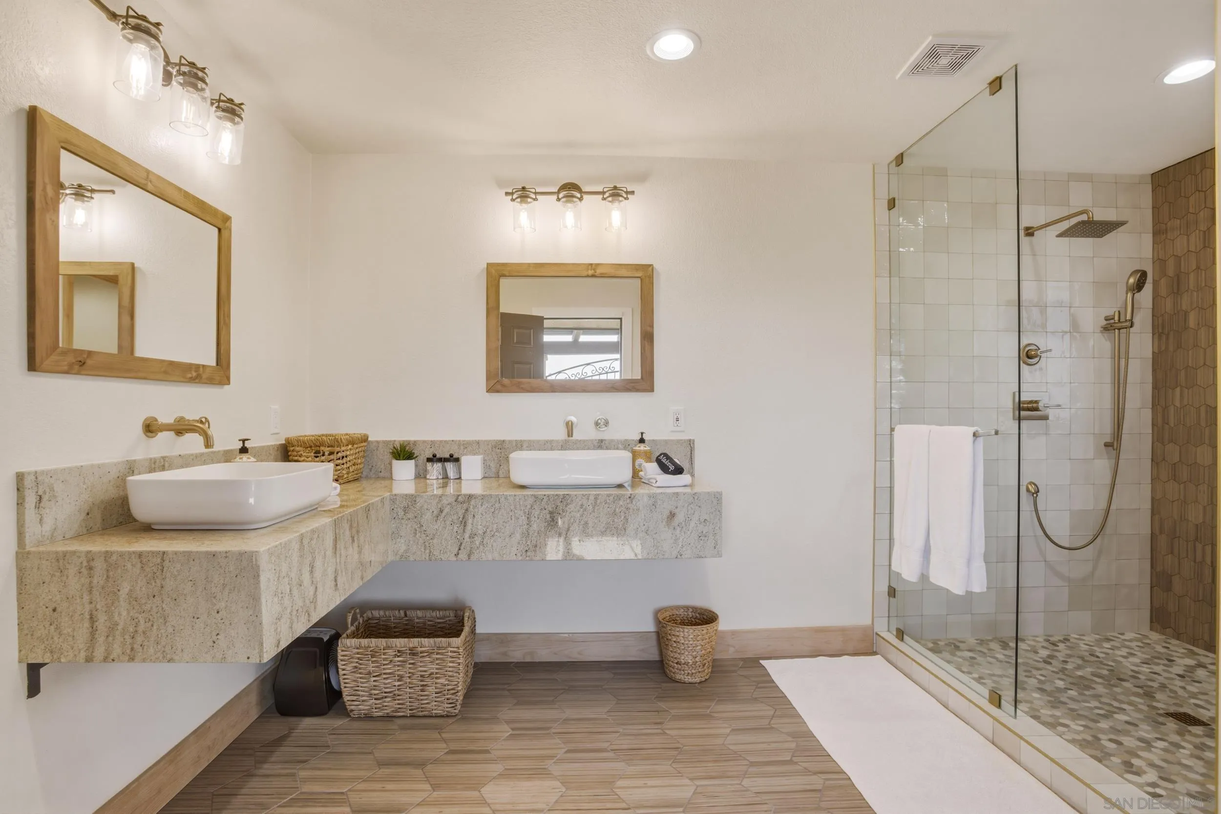 24922 Terreno Drive, Temecula, CA 92590, photo 30