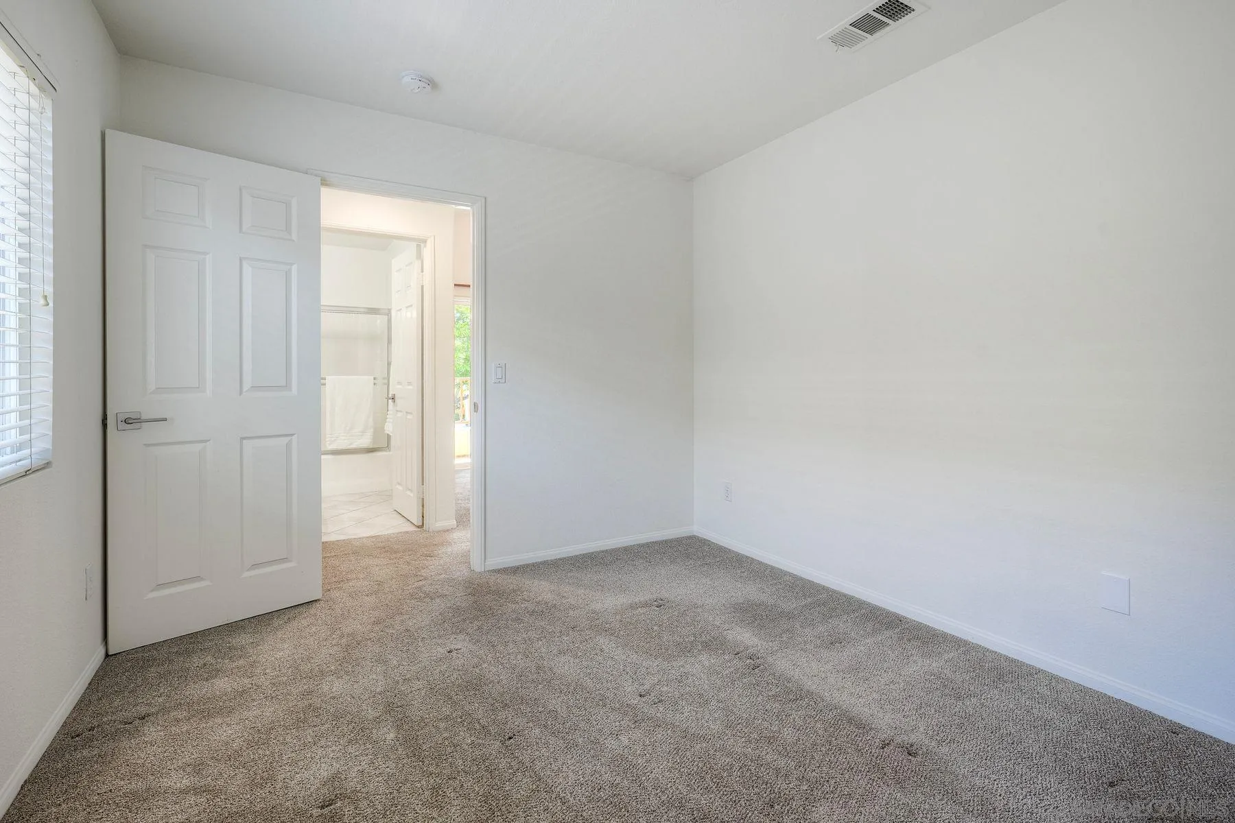 Photo #18: 260014065 Listing: Photo #18