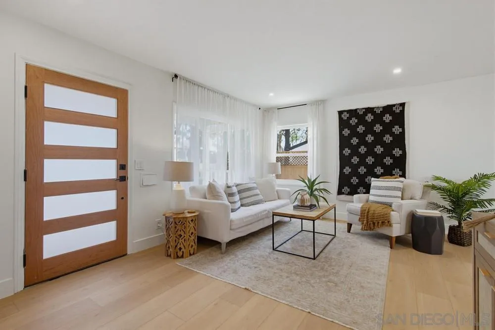 https://cdn.realtyfeed.com/cdn/127/260014077/01461634c26114c07ee9f3c1e2e77901.webp