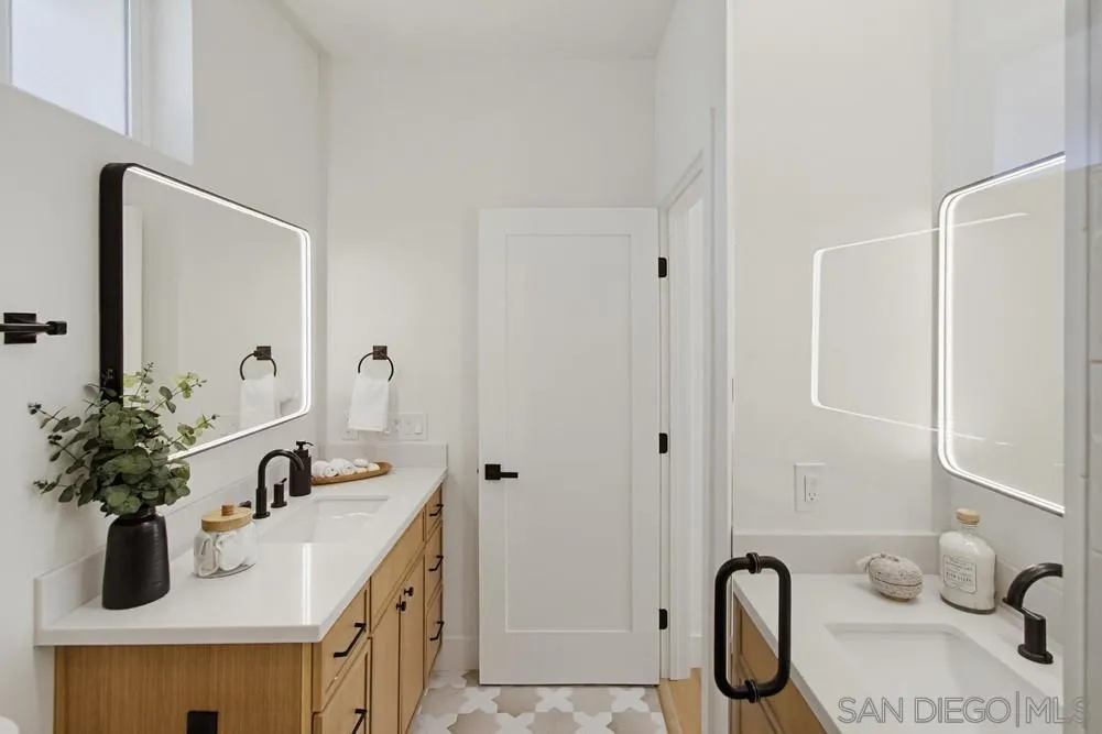 https://cdn.realtyfeed.com/cdn/127/260014077/82fdde3c925ea0bc4cbce5ff755cb6e1.webp