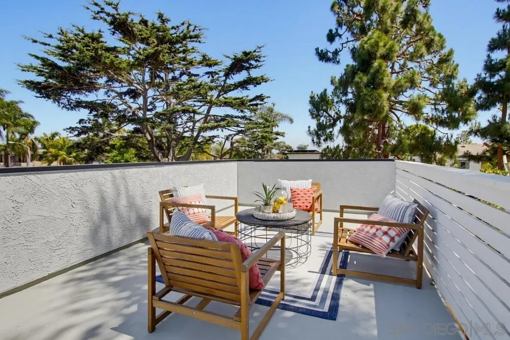 https://cdn.realtyfeed.com/cdn/127/260014077/8b5b42784431684b53c3b609480c2ea2.webp