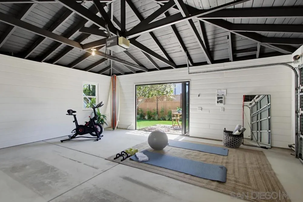 https://cdn.realtyfeed.com/cdn/127/260014077/a80f7a937ca5878424f56013ba81cc2c.webp