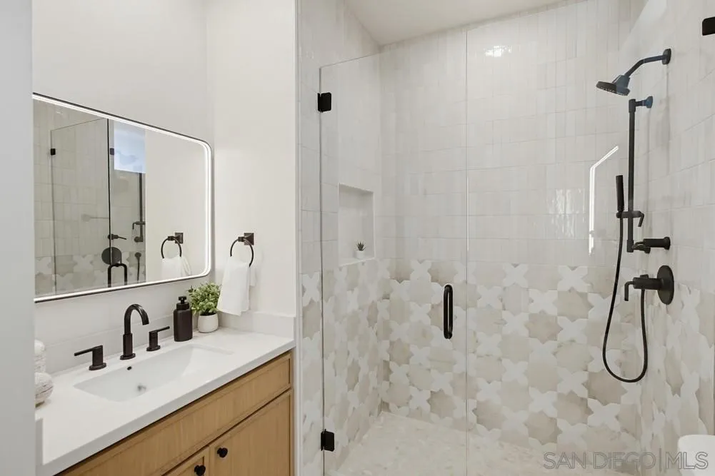 https://cdn.realtyfeed.com/cdn/127/260014077/a860cbb1ad0b5aa7cc6cac21105a75e2.webp