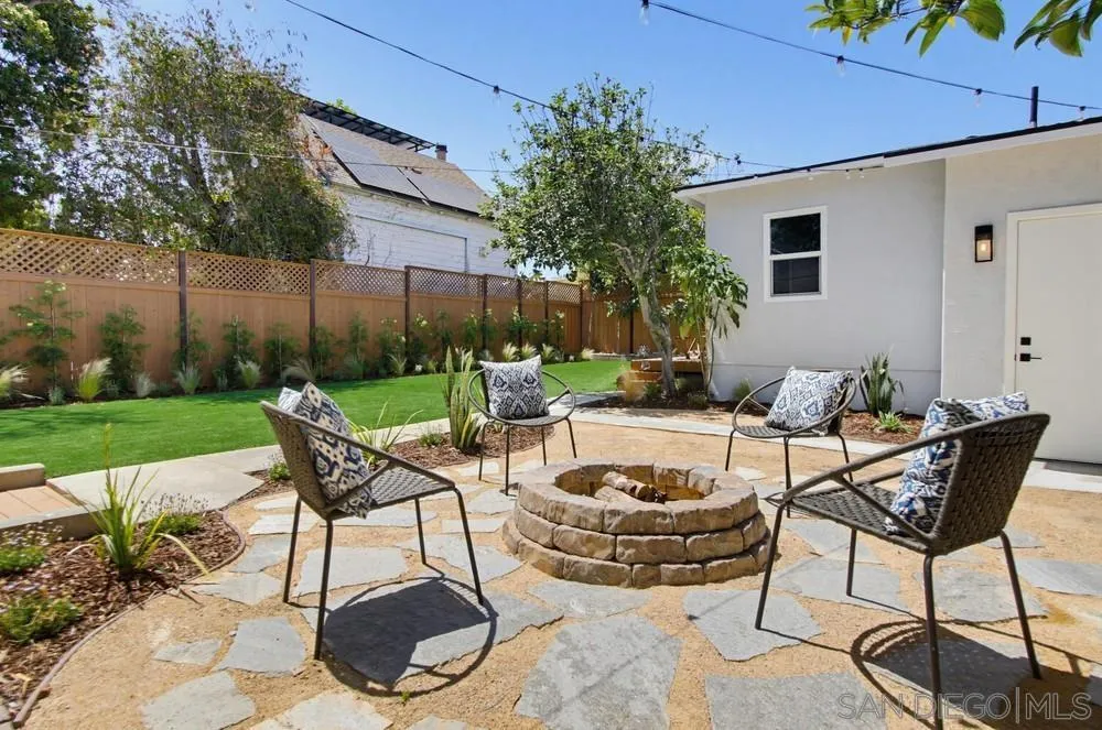 https://cdn.realtyfeed.com/cdn/127/260014077/a96d123ba52538a614423eb17a2d1fad.webp