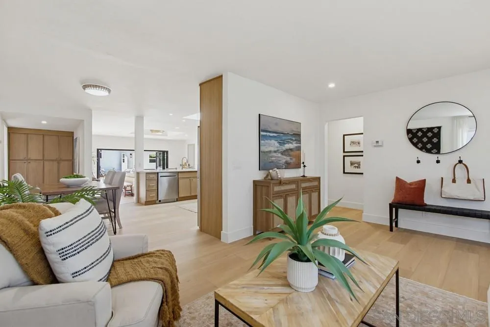 https://cdn.realtyfeed.com/cdn/127/260014077/f1a8af62e6a1aa9d206830f417a2a83d.webp