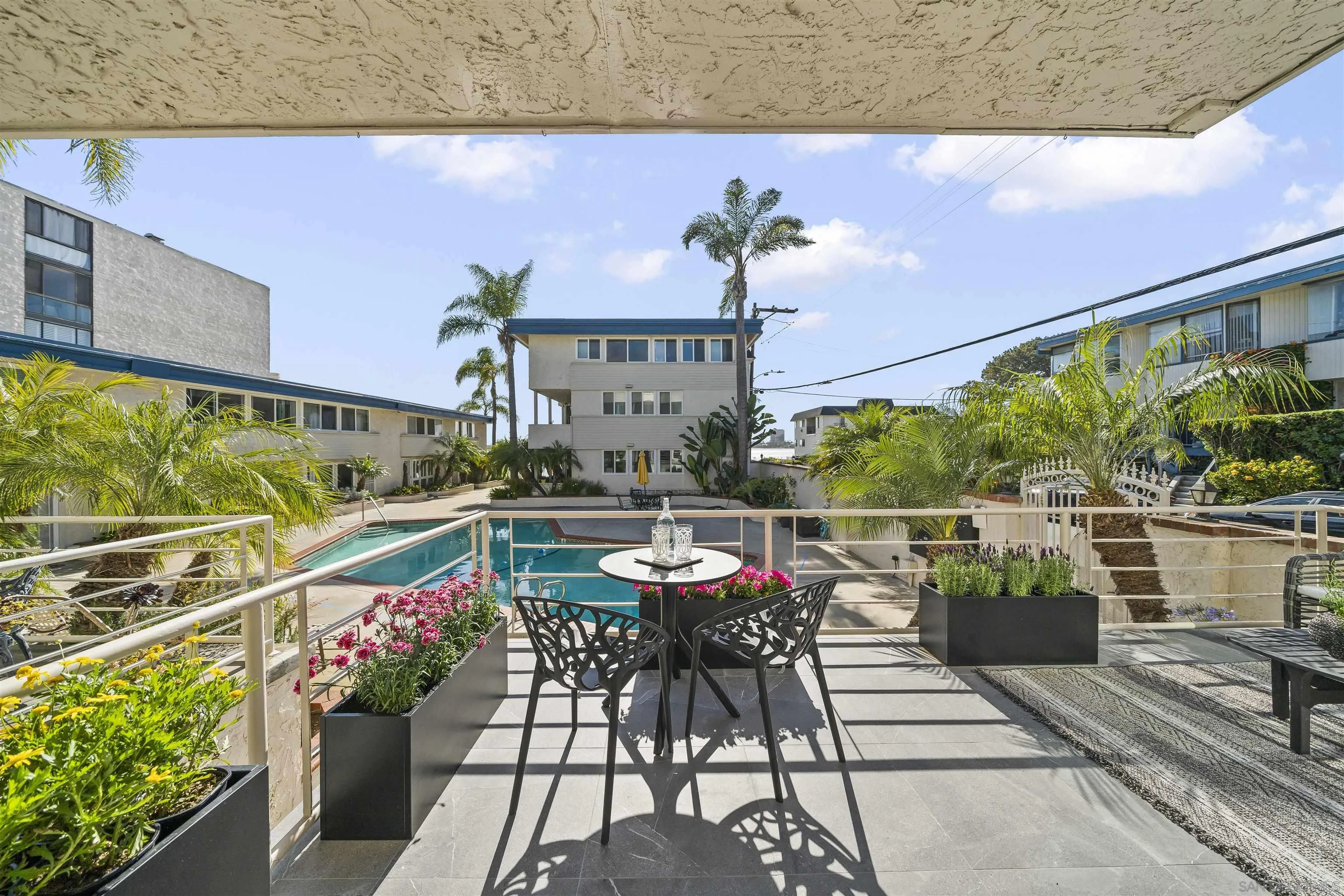 https://cdn.realtyfeed.com/cdn/127/260014078/8b7d995806a4e241f63dea50811050e2.webp