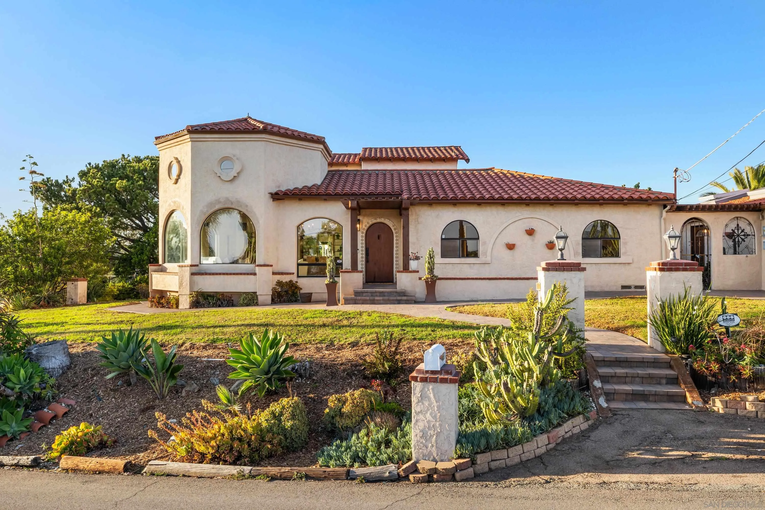 https://cdn.realtyfeed.com/cdn/127/260014079/493abe612e58b17ad29654178462be5b.webp