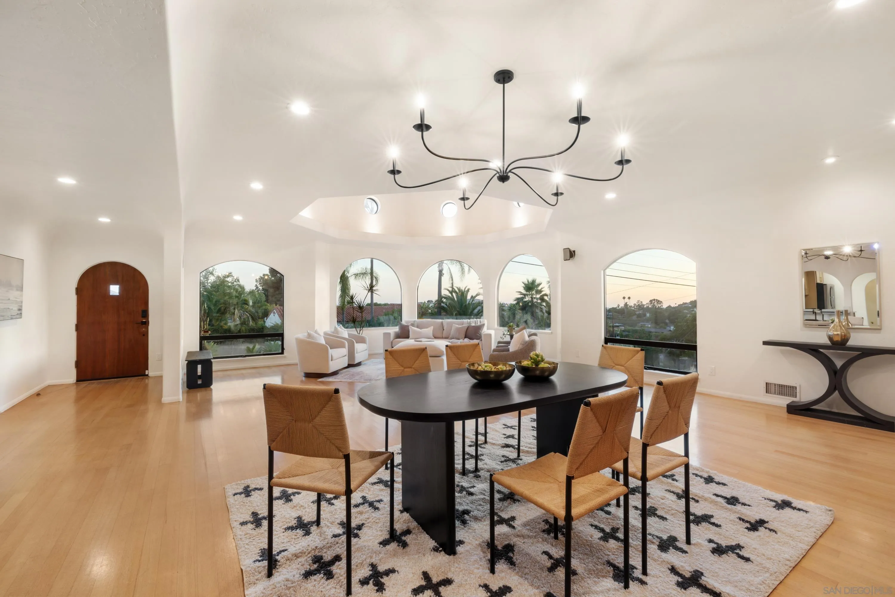https://cdn.realtyfeed.com/cdn/127/260014079/57c35ff986110a930b09875268e77a0e.webp