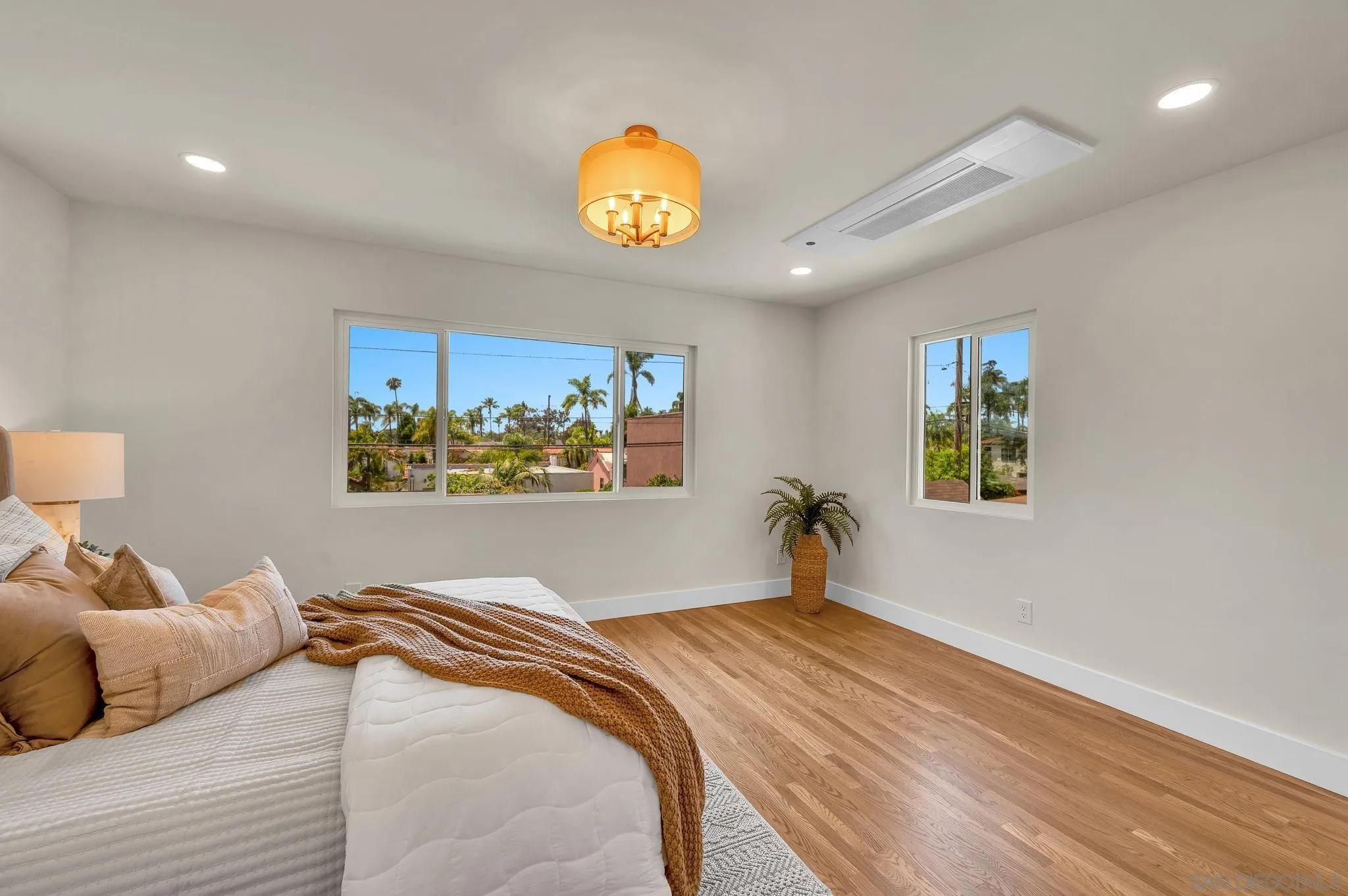 https://cdn.realtyfeed.com/cdn/127/260014080/12c22a42699f04483c6b5fa31c860e95.webp