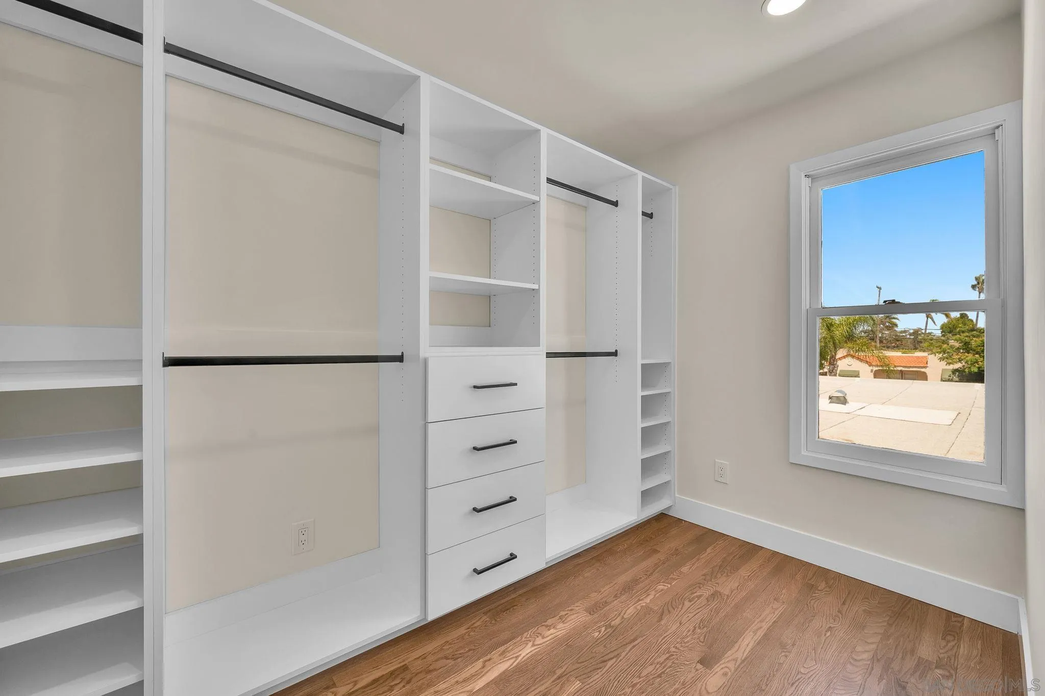 https://cdn.realtyfeed.com/cdn/127/260014080/13313d177bbb4f84048825d4517abb05.webp