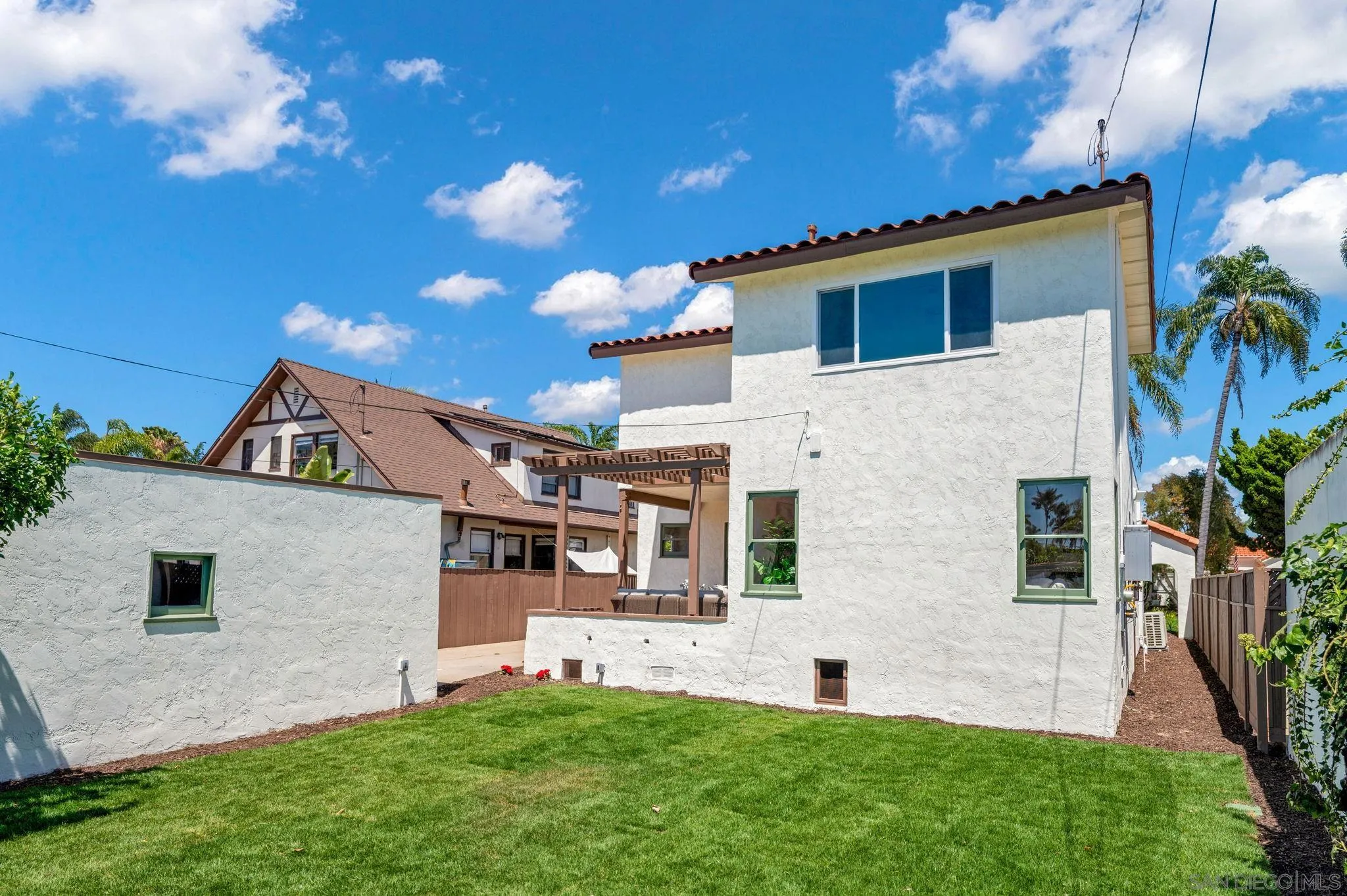 https://cdn.realtyfeed.com/cdn/127/260014080/1df180d0d35926f3883b3527044af3cc.webp