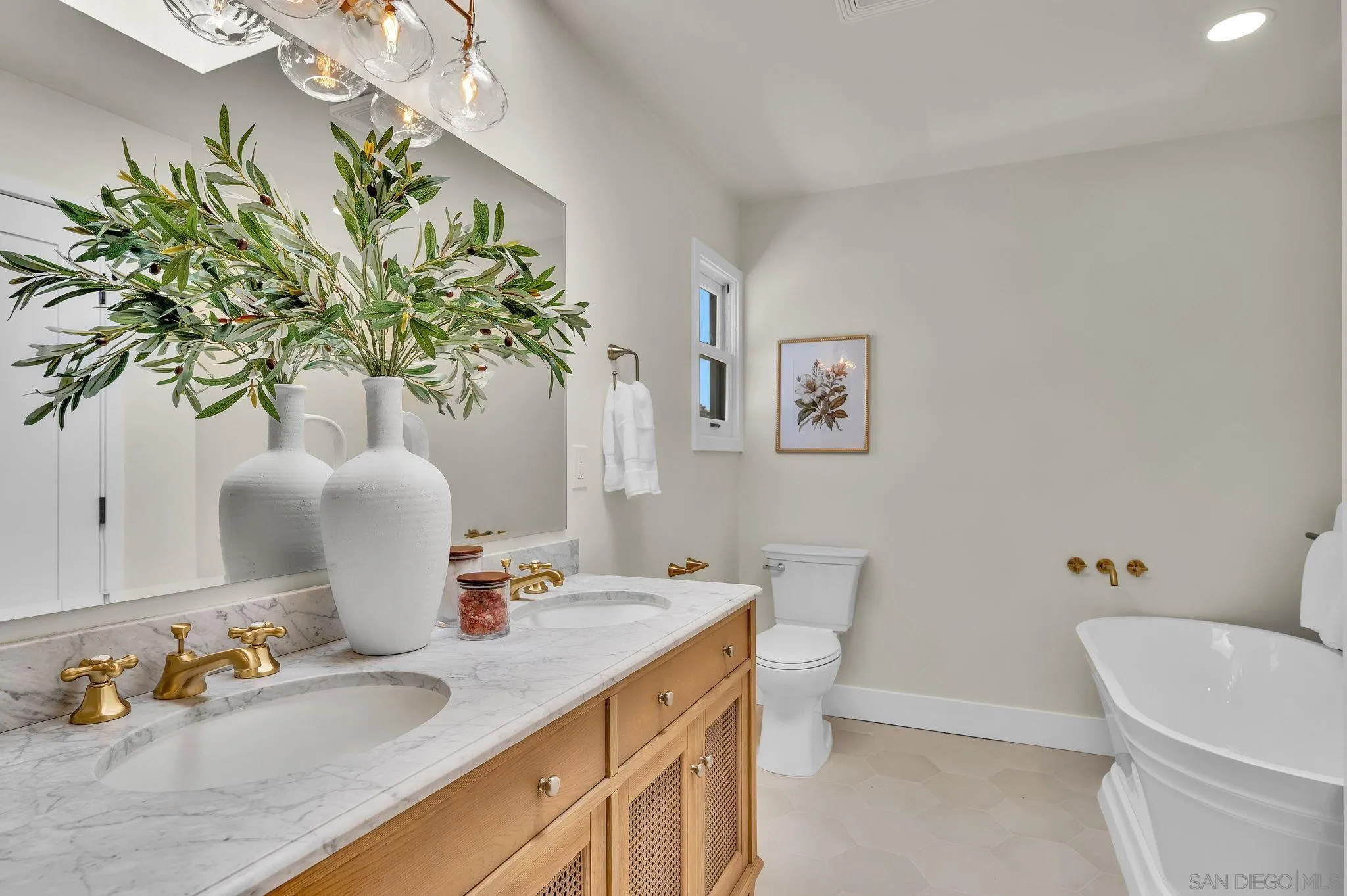 https://cdn.realtyfeed.com/cdn/127/260014080/49c77953553ce0997001bf55d0f8bacf.webp
