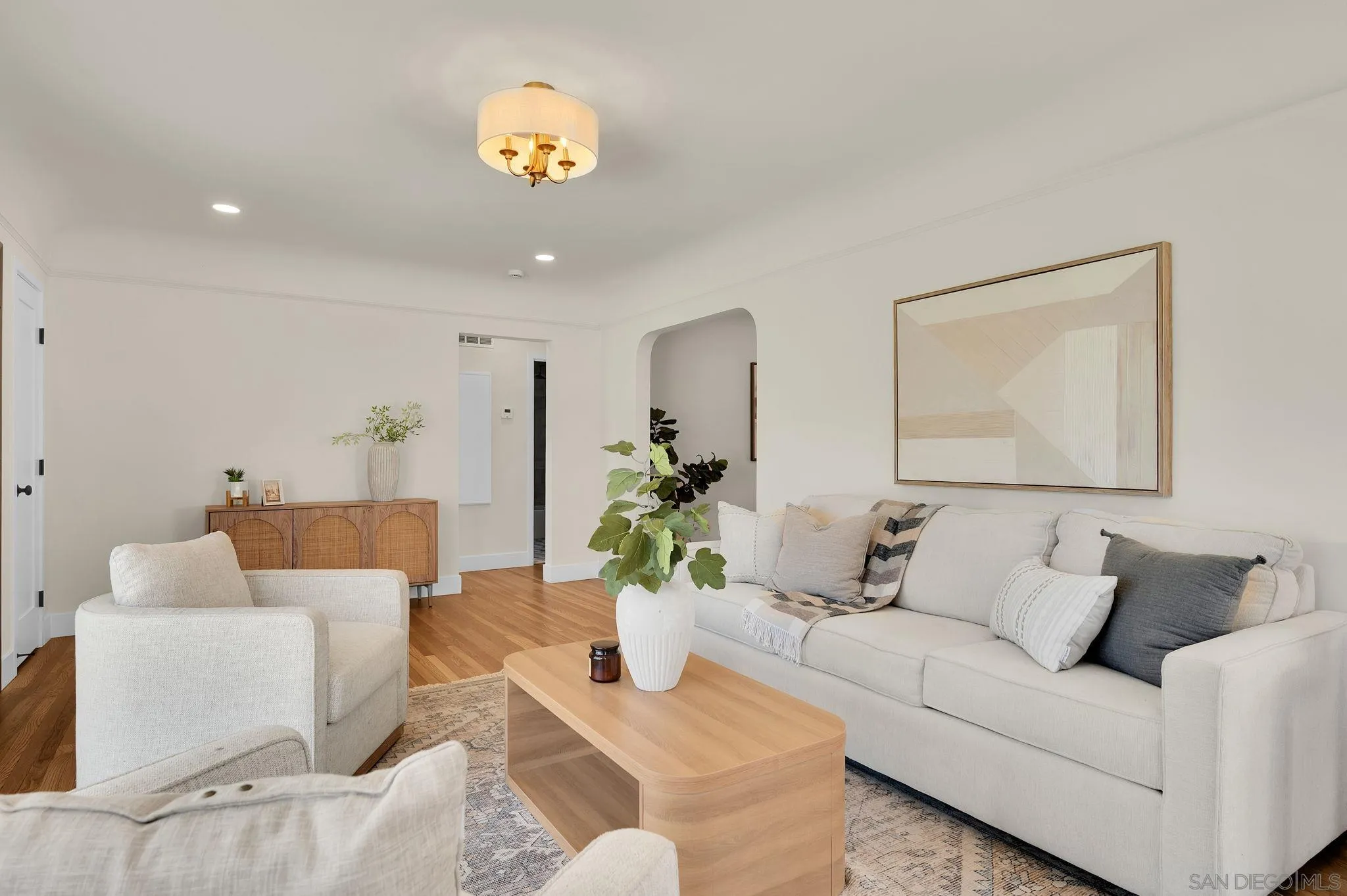 https://cdn.realtyfeed.com/cdn/127/260014080/6ad0fd3c0c0670f00fc2b963a6fe02a6.webp