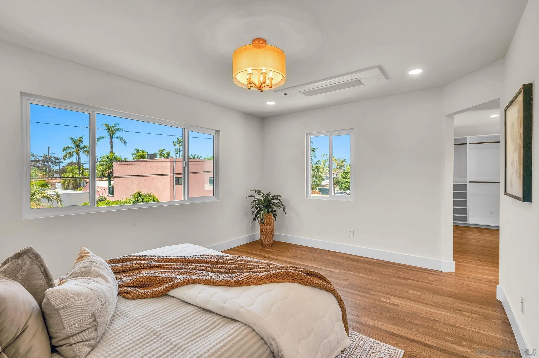 https://cdn.realtyfeed.com/cdn/127/260014080/afd8dcaa3a8c7bb63ec08471775479b9.webp
