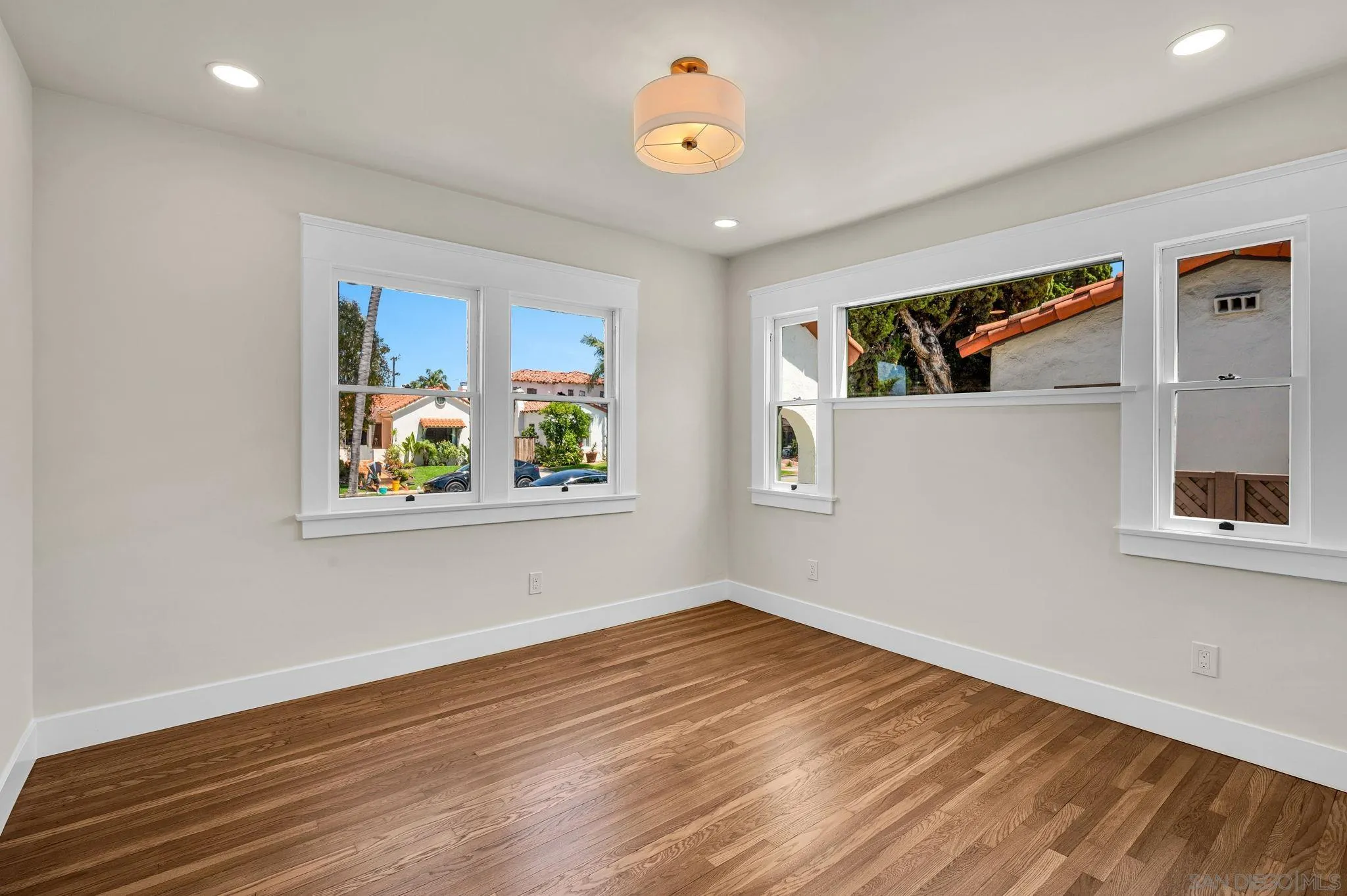https://cdn.realtyfeed.com/cdn/127/260014080/cb9fd960e74cf3d681581b7d4f28e914.webp