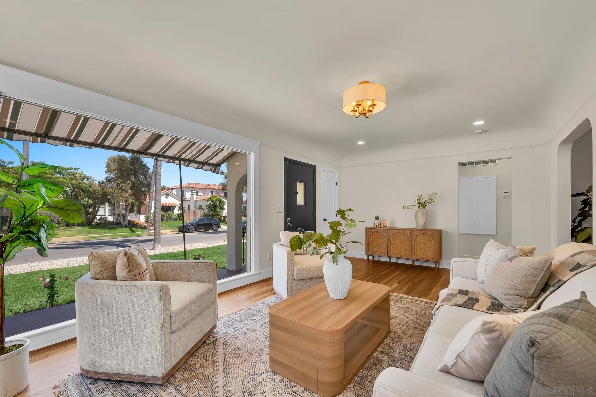 https://cdn.realtyfeed.com/cdn/127/260014080/d595acd0470910de505484c28b1a79b3.webp