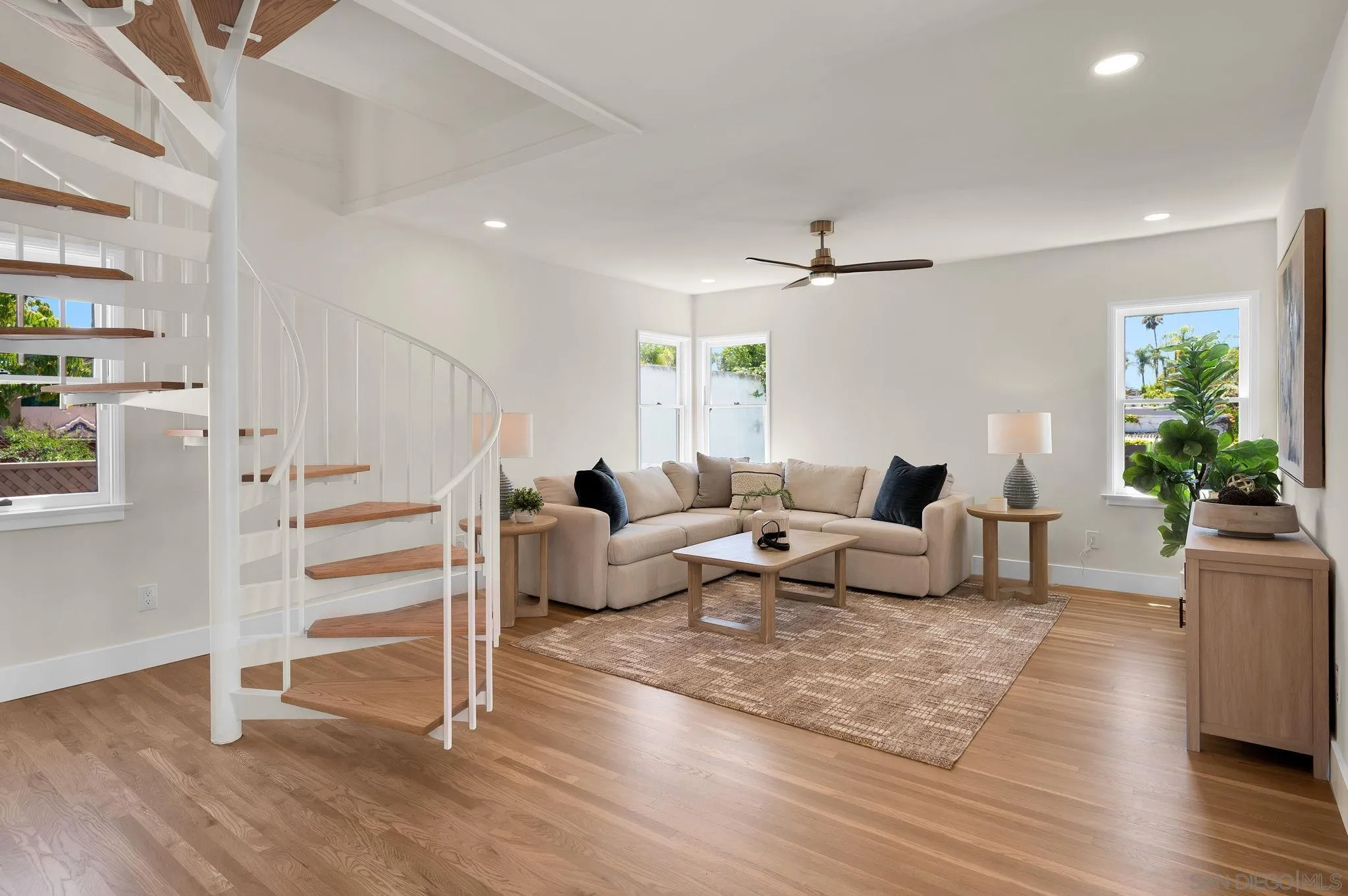 https://cdn.realtyfeed.com/cdn/127/260014080/fa0a4f293f6293e0697d4c4e0ee5bc51.webp