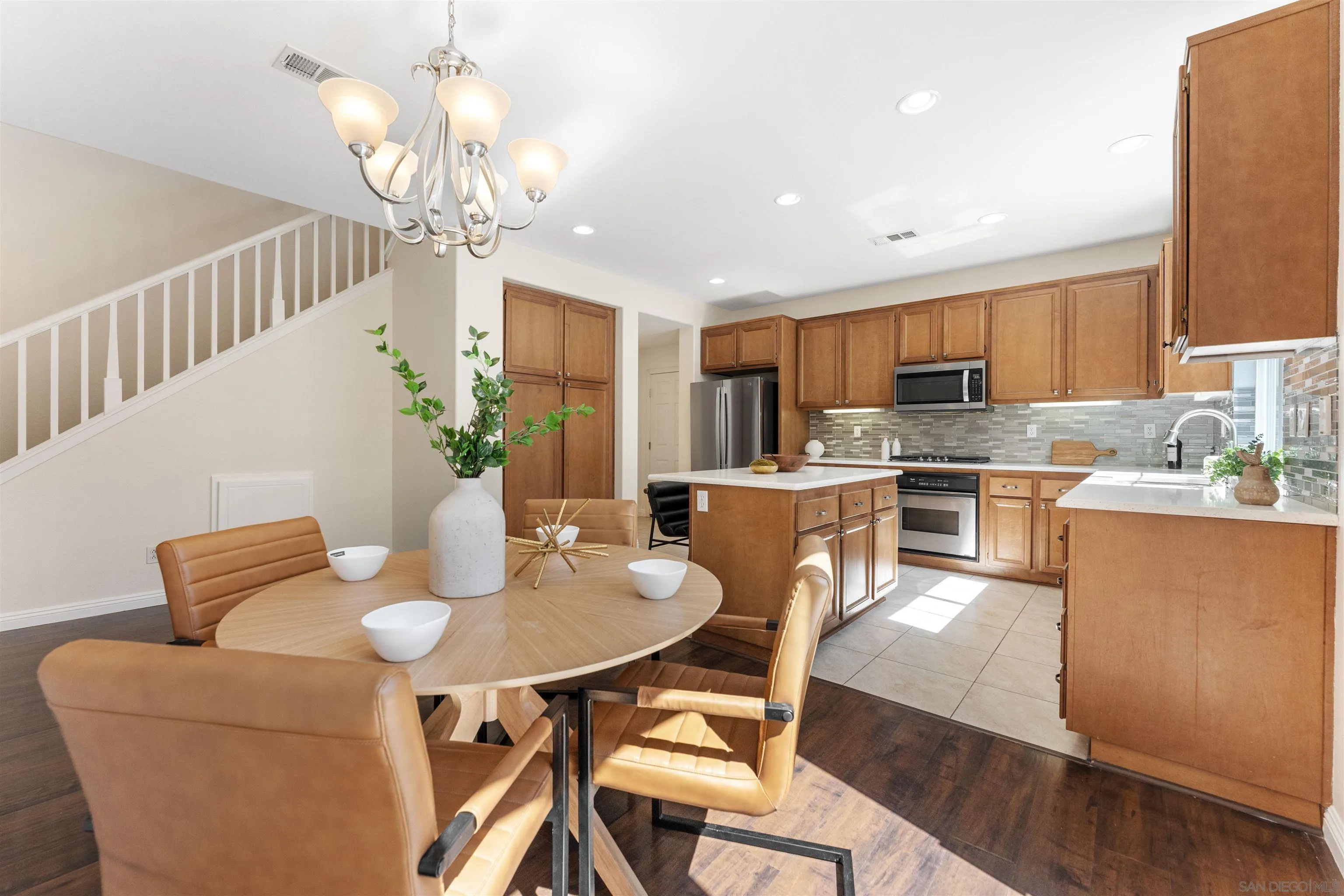https://cdn.realtyfeed.com/cdn/127/260014082/0eba24643b4a51d840d8f7961dbba7a4.webp