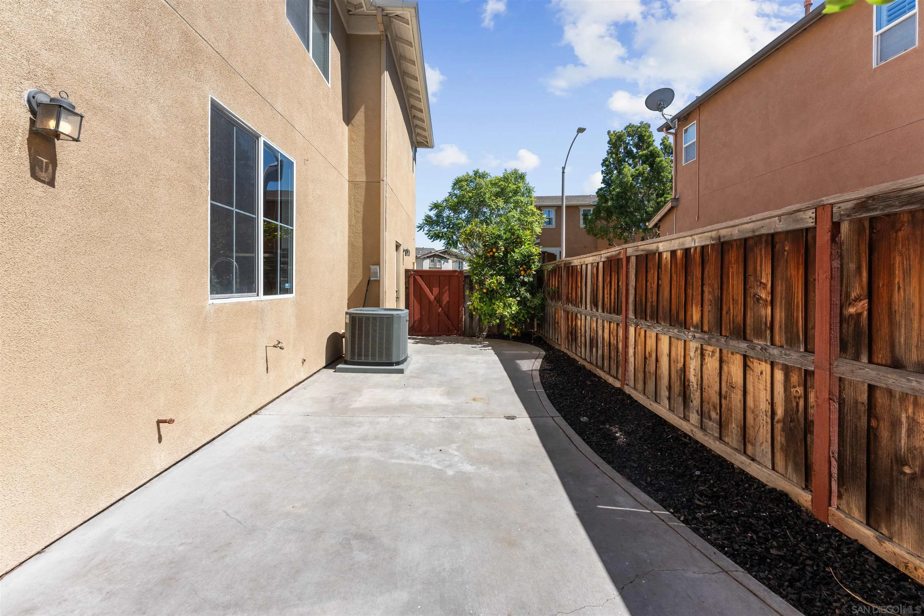 https://cdn.realtyfeed.com/cdn/127/260014082/154ad0ace2231a2f94d1281d349f7df0.webp