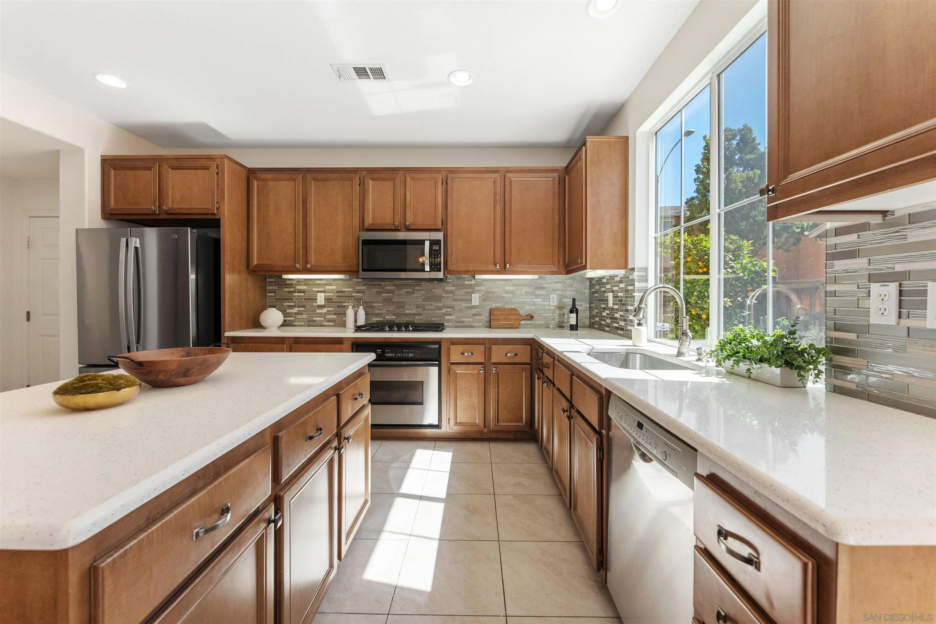 https://cdn.realtyfeed.com/cdn/127/260014082/1837d8714c0de676b7507fb2a4bcefba.webp