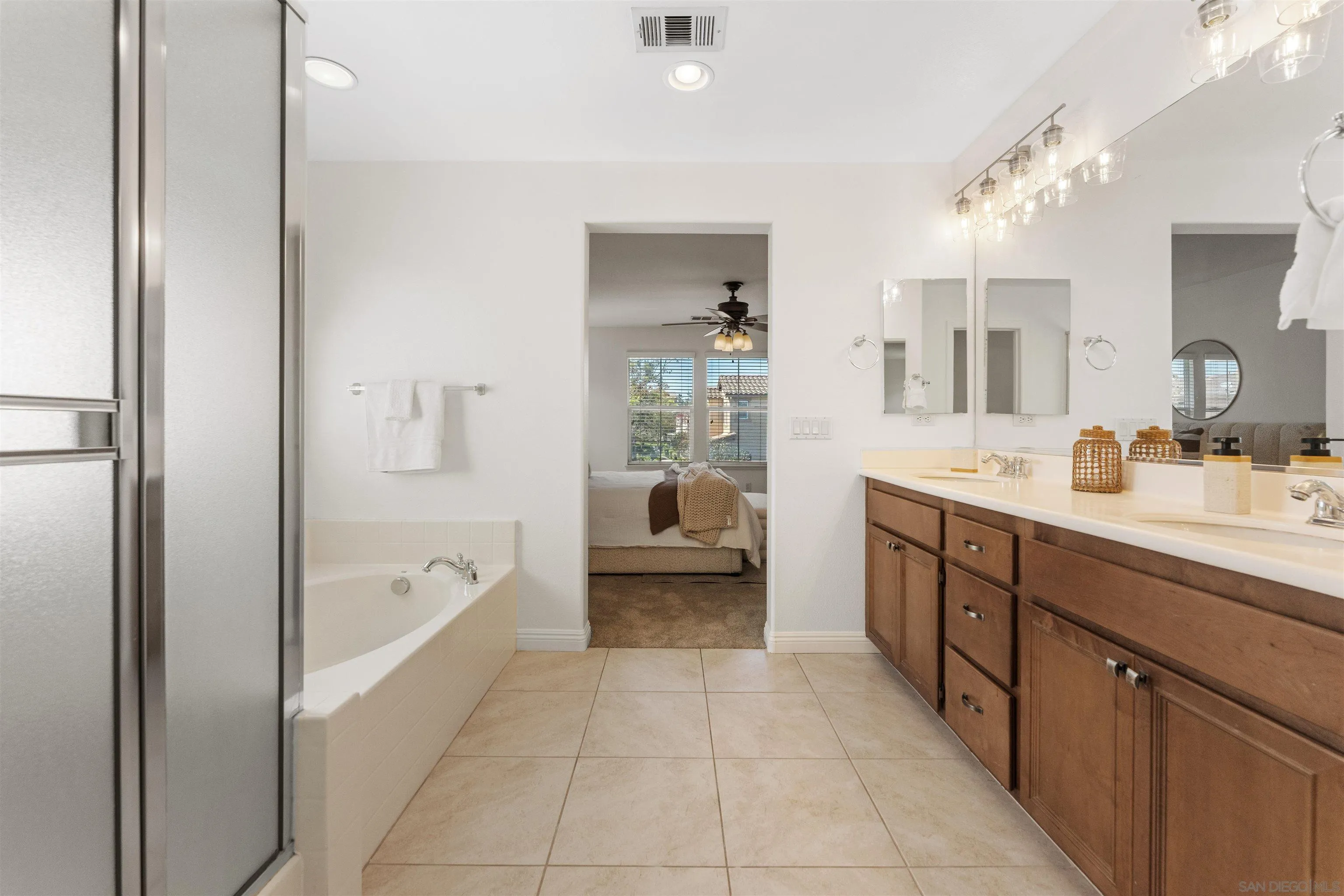 https://cdn.realtyfeed.com/cdn/127/260014082/308843a8d7024e5a4b8383d9f033d4dc.webp