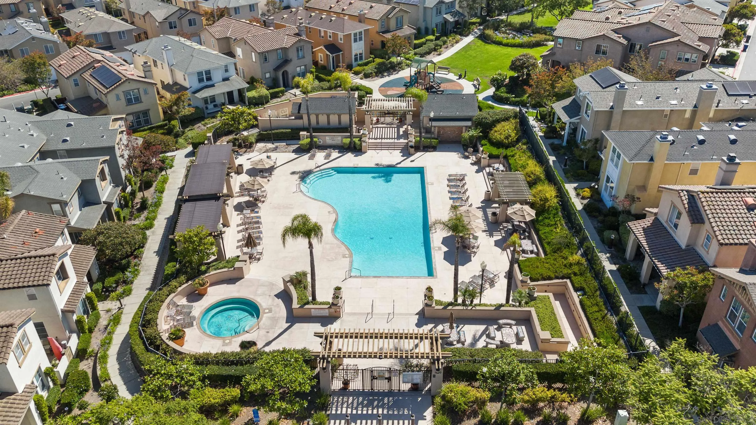 https://cdn.realtyfeed.com/cdn/127/260014082/3c06ac180298abbf02cba96e7355404d.webp
