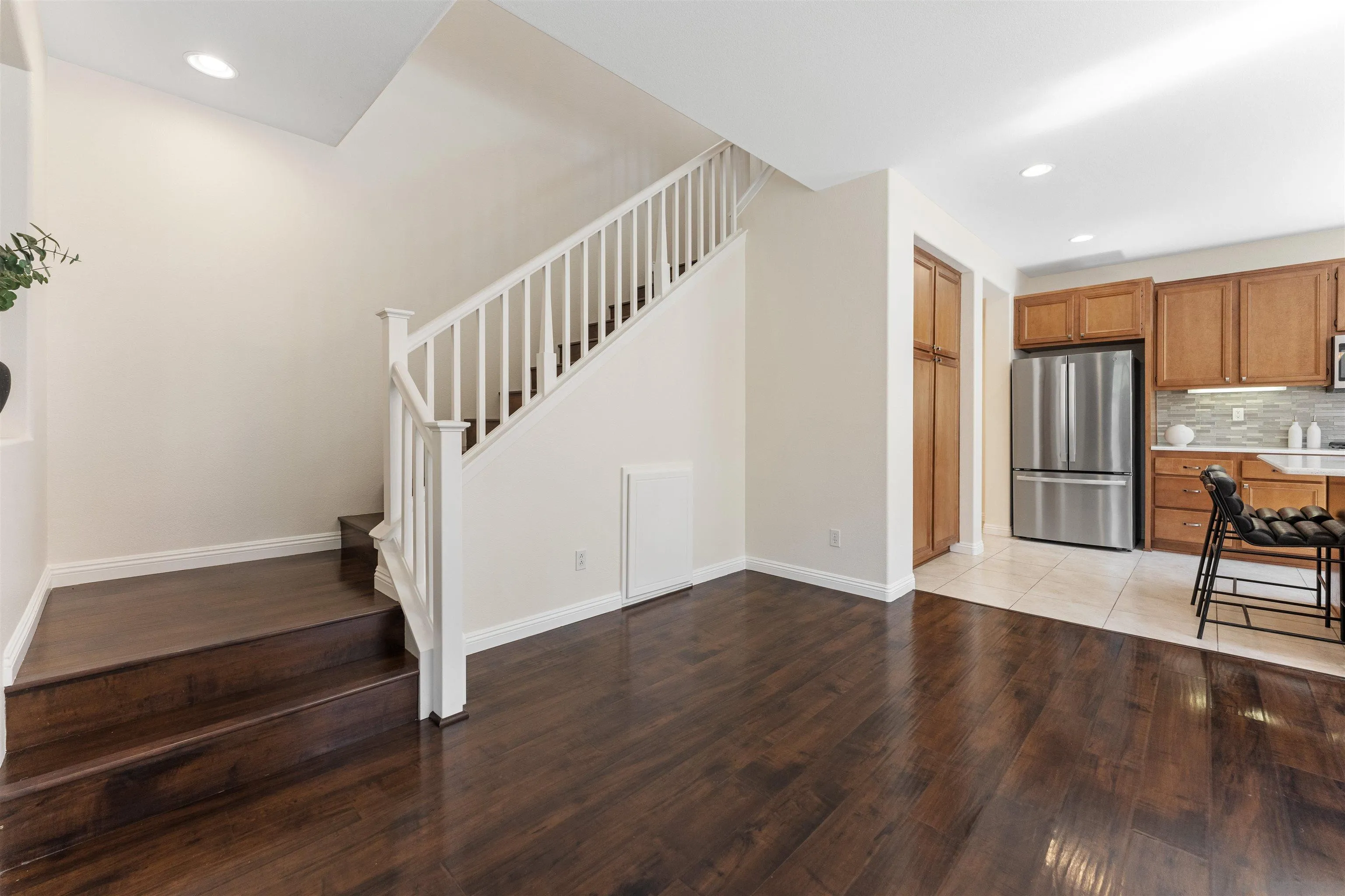 https://cdn.realtyfeed.com/cdn/127/260014082/637dc44c2468fce01794b02b348a0e8d.webp