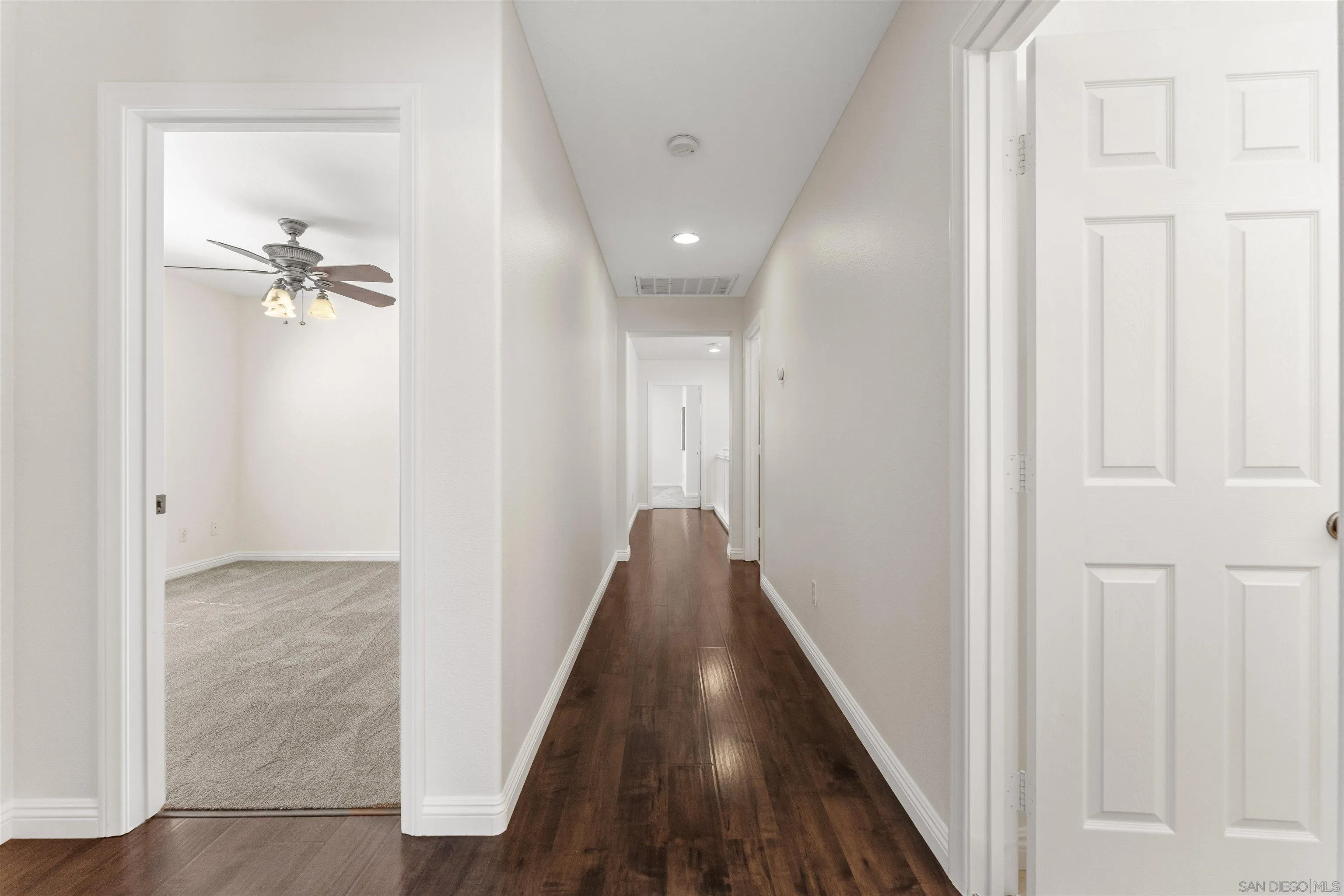https://cdn.realtyfeed.com/cdn/127/260014082/71c0d62cc0550003b424b83832fa27ad.webp