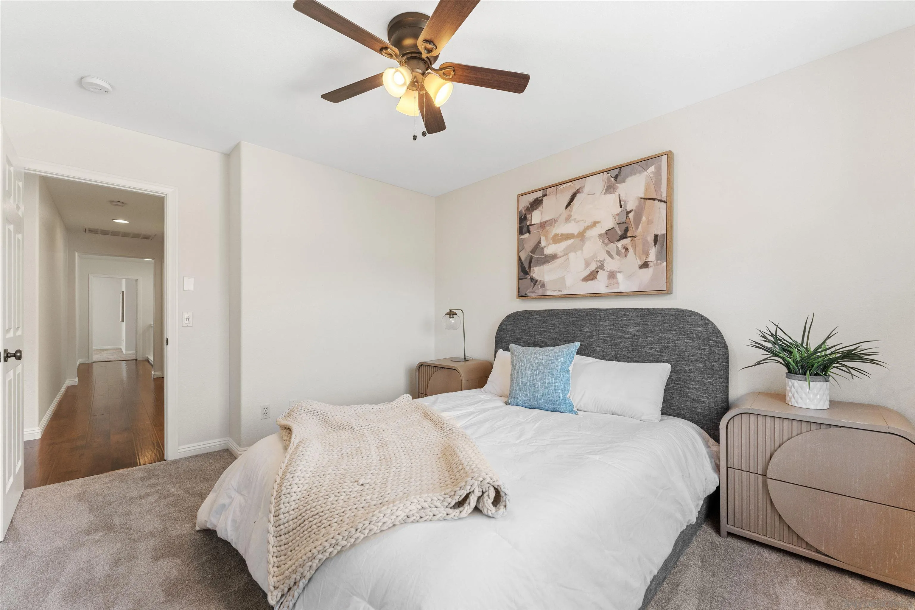 https://cdn.realtyfeed.com/cdn/127/260014082/785e44a319124373e46bcfdc72f560ec.webp