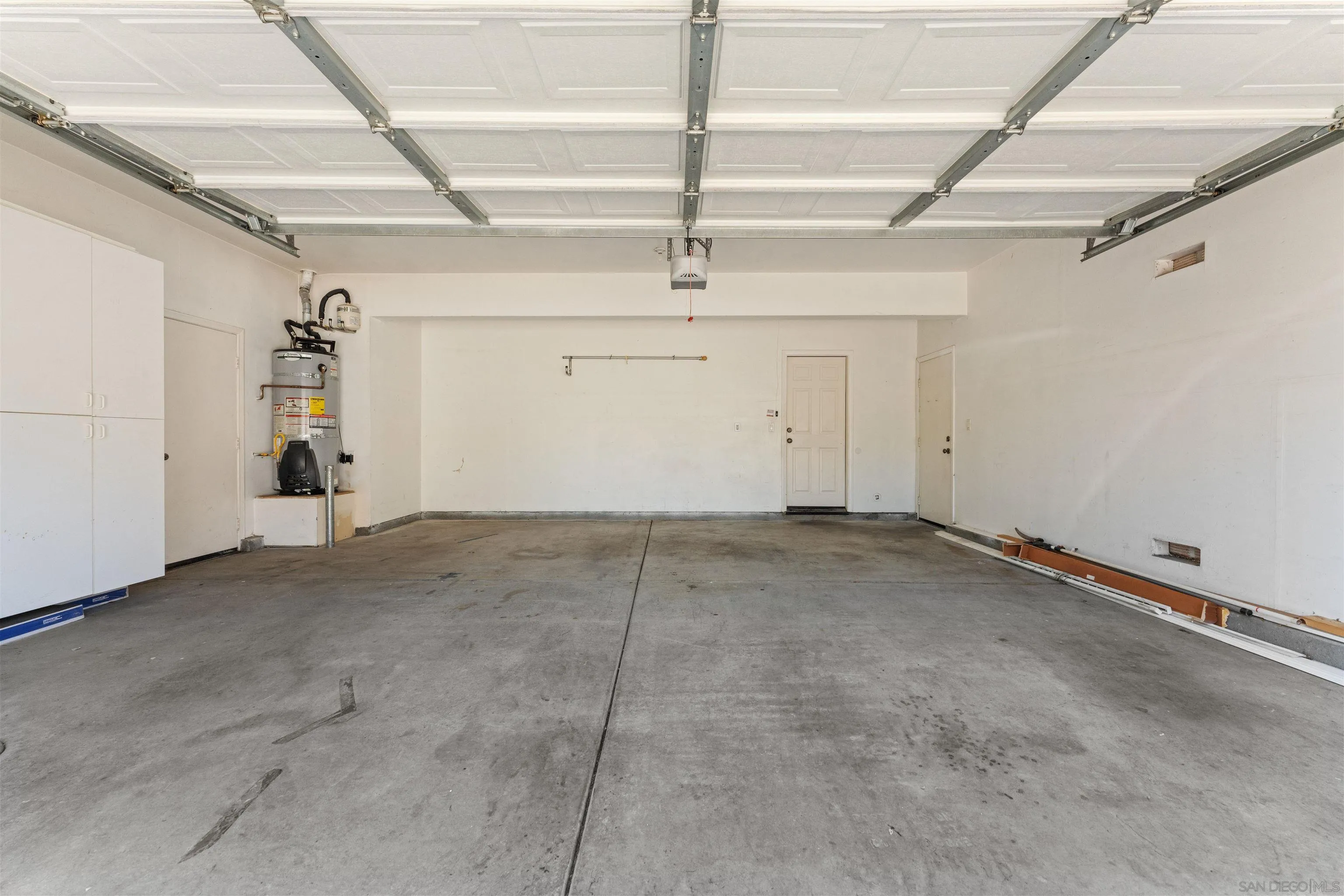 https://cdn.realtyfeed.com/cdn/127/260014082/94abf280cae8993c8189bba6e40ad56f.webp