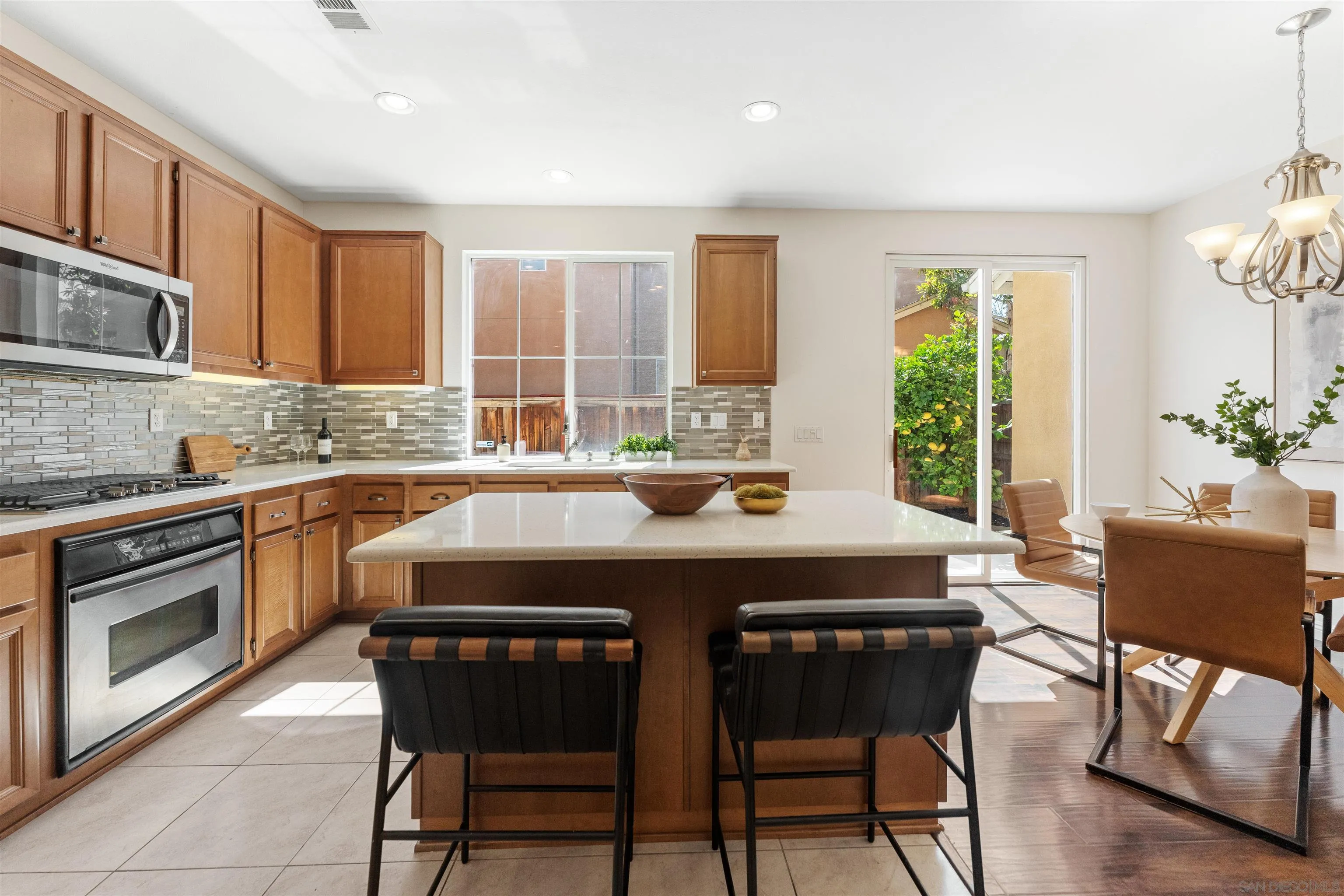 https://cdn.realtyfeed.com/cdn/127/260014082/9fec312dec9ab9cb6a721072e70f9cf3.webp