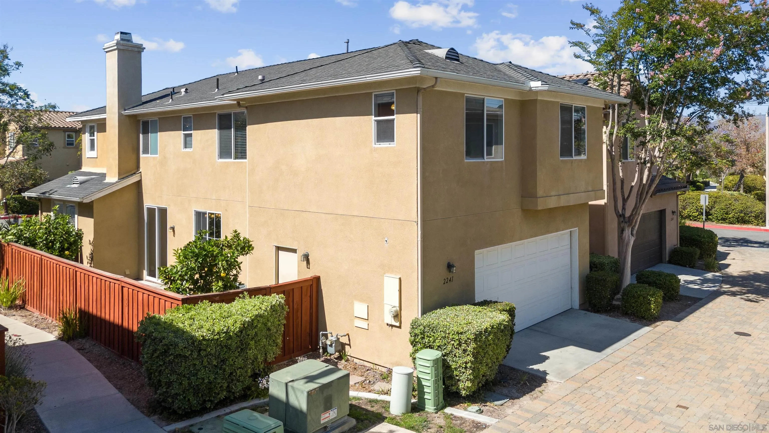 https://cdn.realtyfeed.com/cdn/127/260014082/b079e17c7bd19b56023d1436b1ad71c7.webp