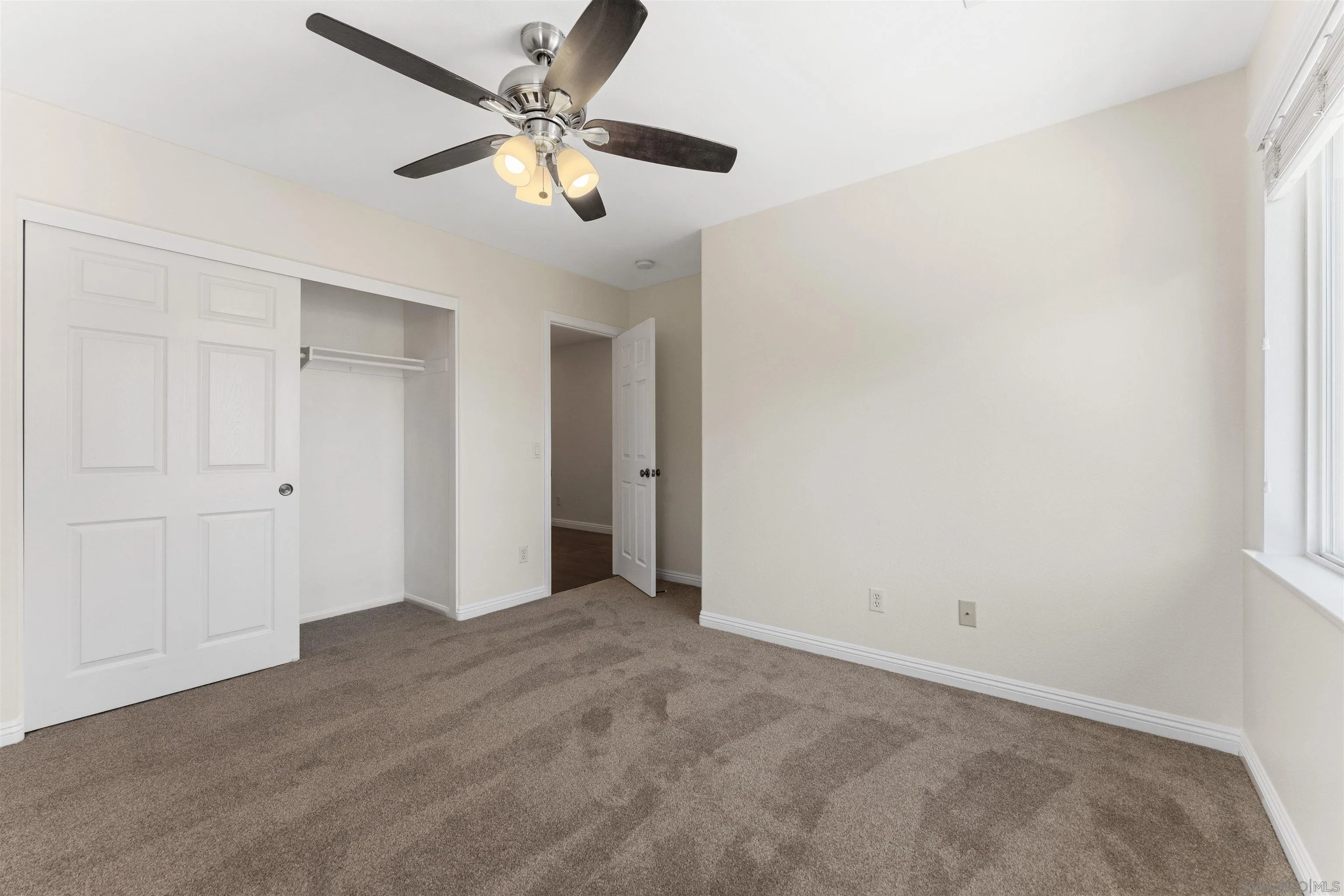 https://cdn.realtyfeed.com/cdn/127/260014082/bddee0de297aa51e4b5b570e58bb7804.webp