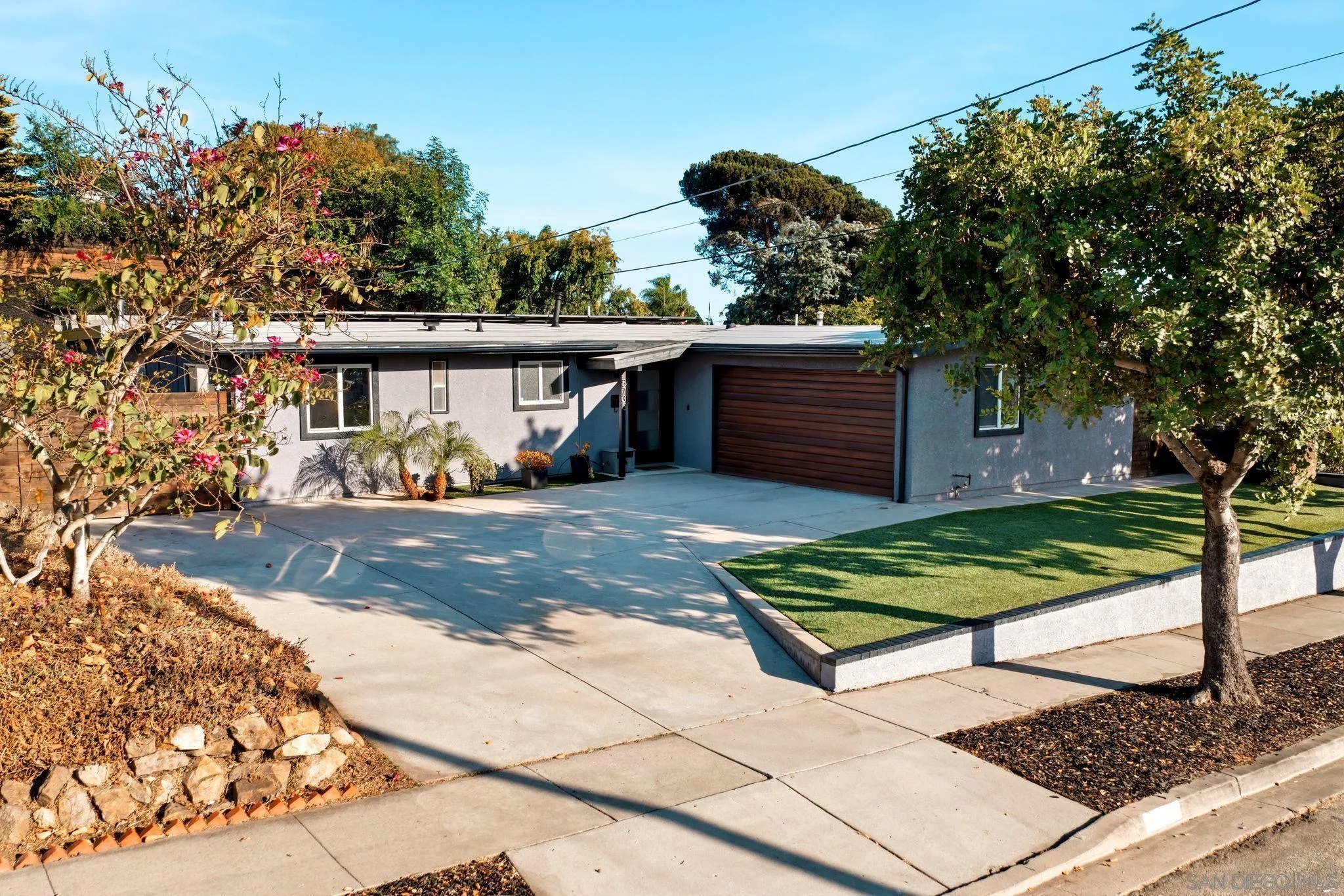 https://cdn.realtyfeed.com/cdn/127/260014083/0aeb5376a88cb500c5dbfe6e8c23ab7e.webp
